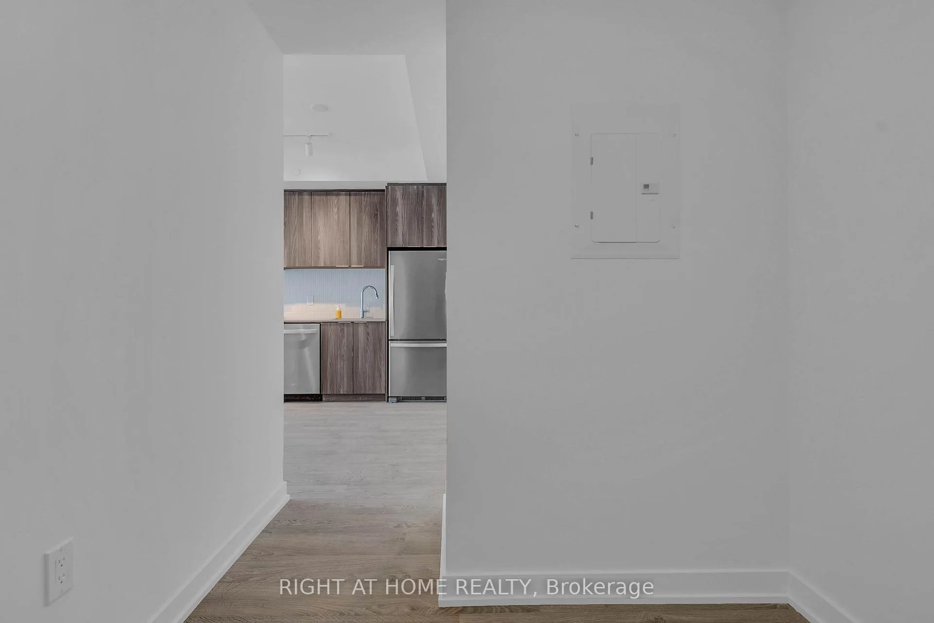 Photo 15 of Unit 607, 750 Whitlock Avenue, Milton, Cobban — HOMEH