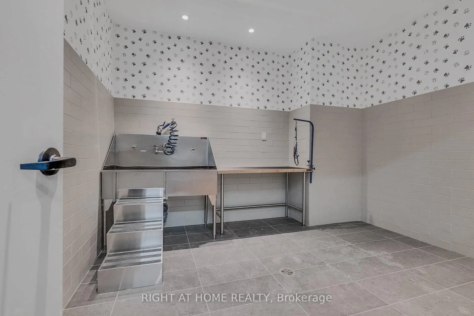 Photo 22 of Unit 607, 750 Whitlock Avenue, Milton, Cobban — HOMEH