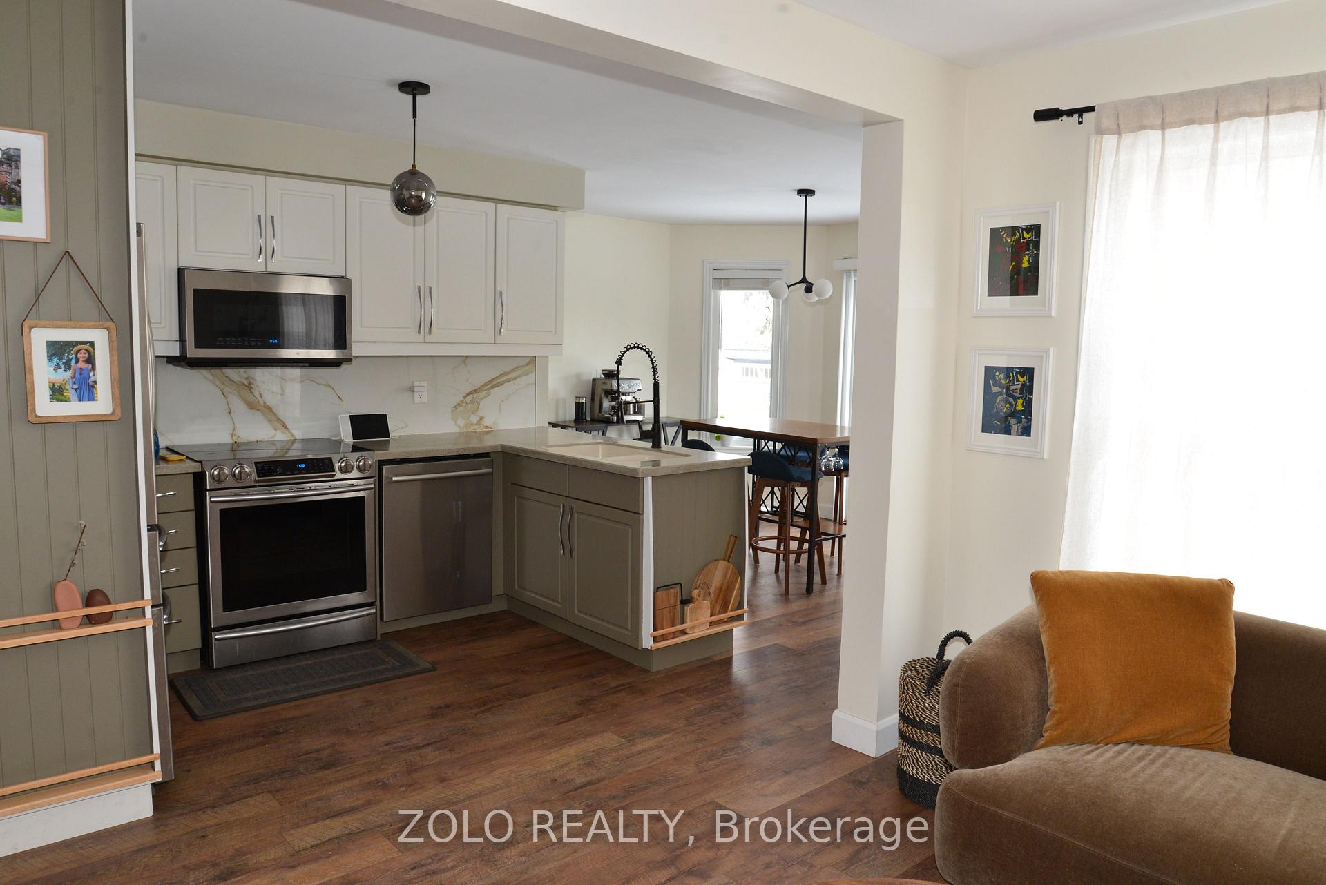 Photo 6 of Unit Upper, 32 Amberview Drive, Georgina, Keswick South — HOMEH