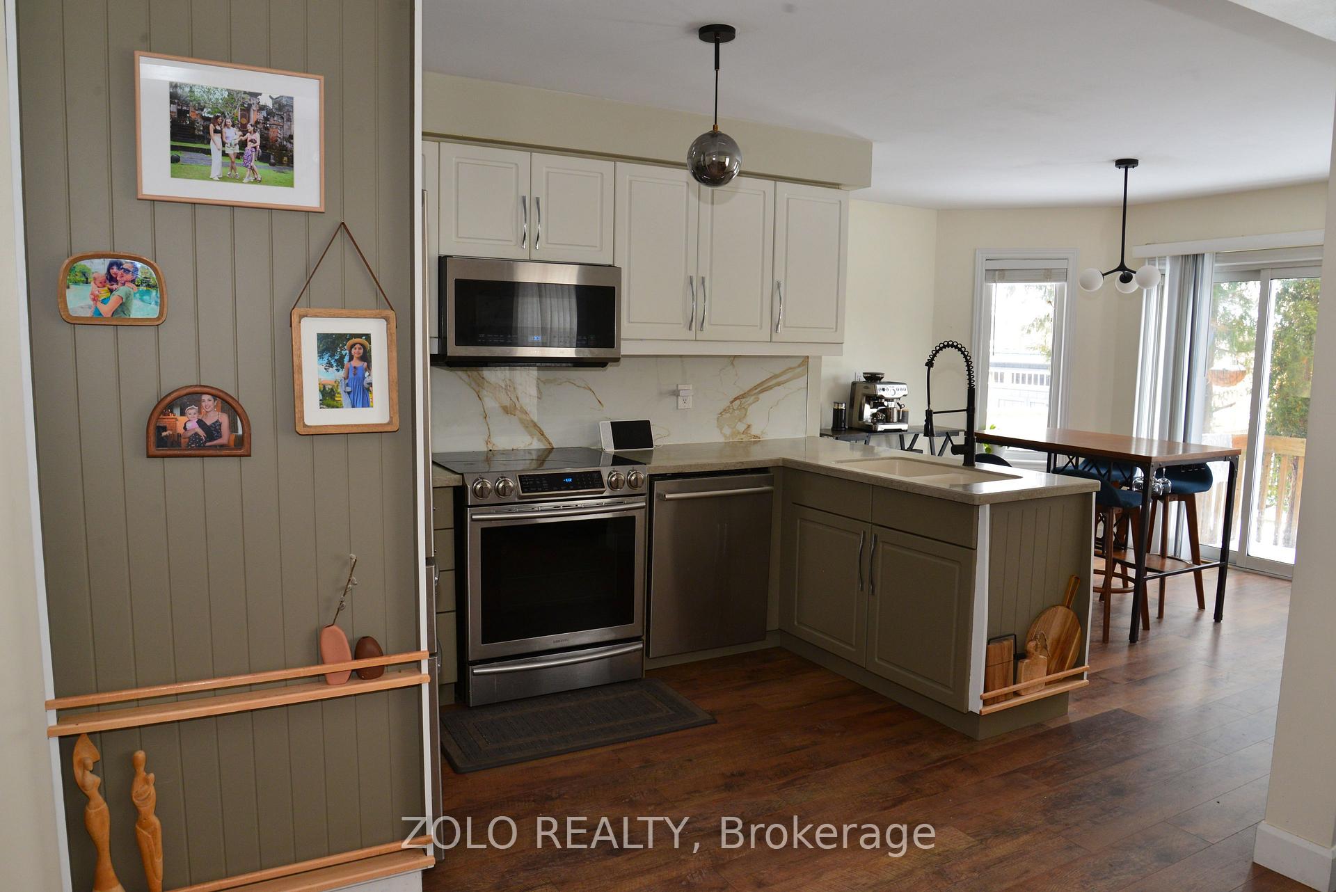 Photo 8 of Unit Upper, 32 Amberview Drive, Georgina, Keswick South — HOMEH