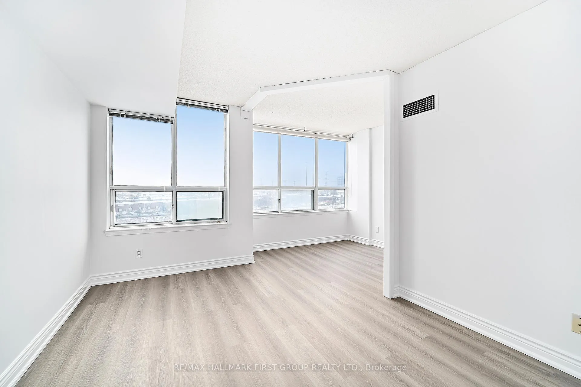 Photo 24 of Unit 801, 1625 Pickering Parkway, Pickering, Village East — HOMEH