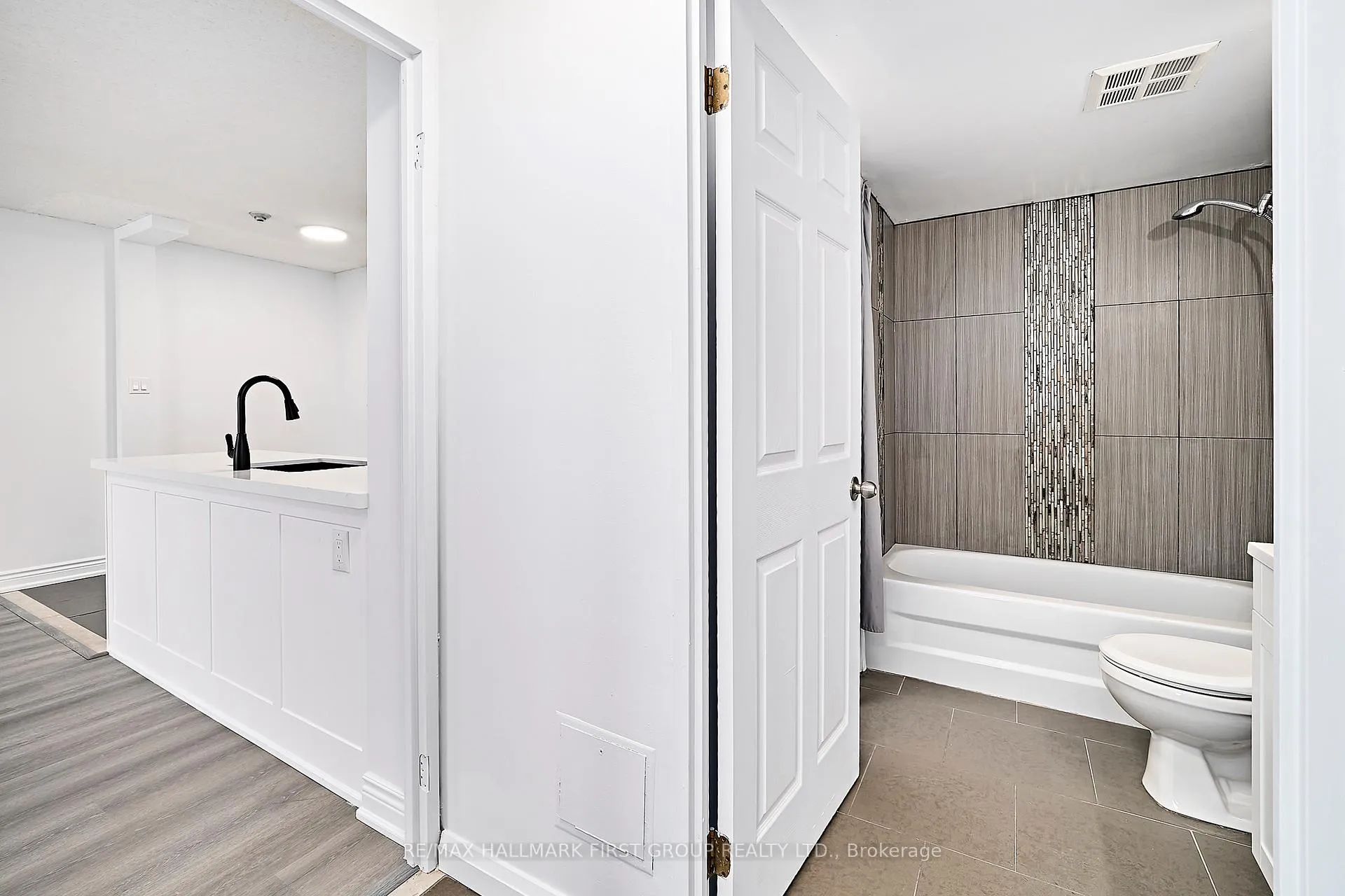 Photo 26 of Unit 801, 1625 Pickering Parkway, Pickering, Village East — HOMEH