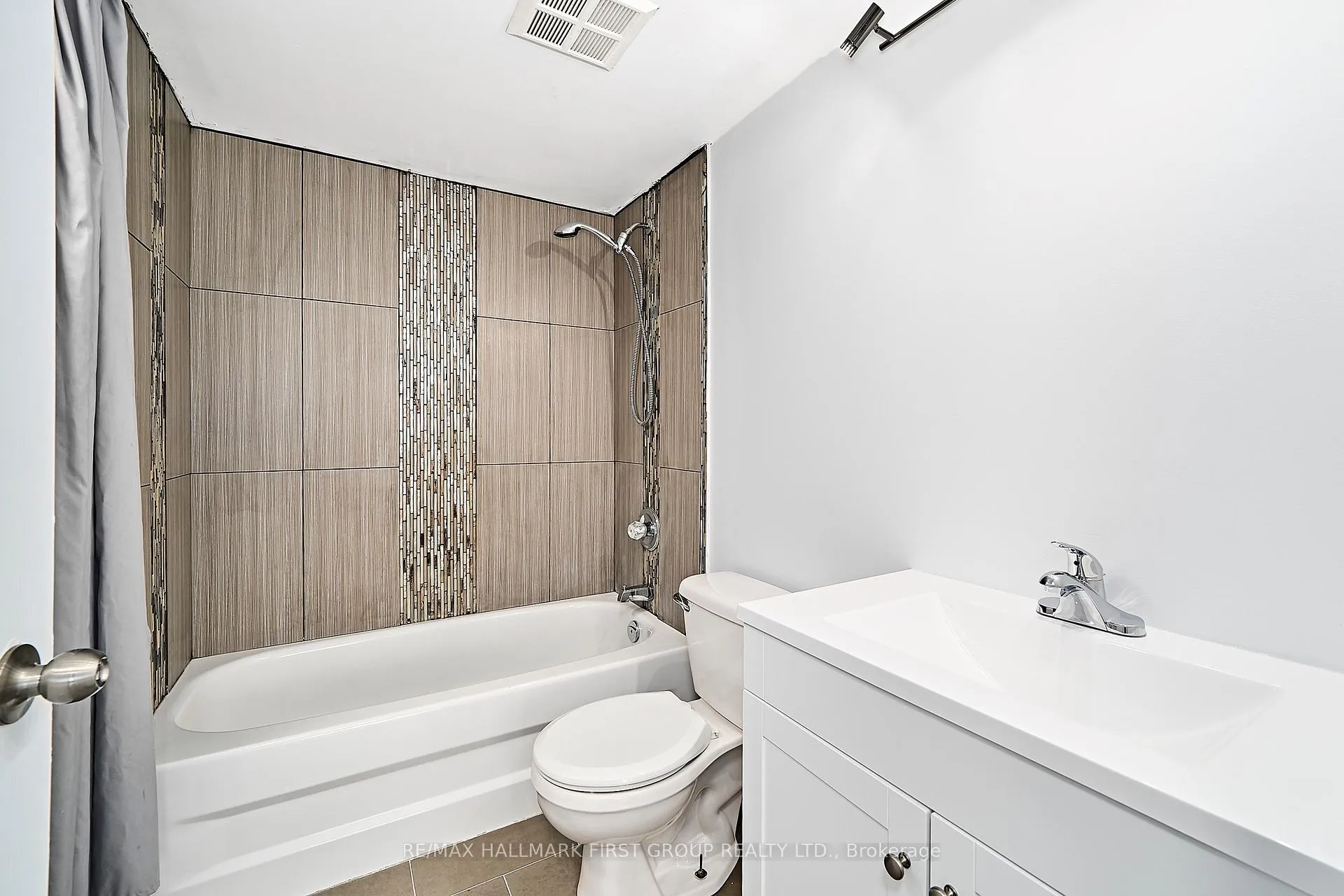 Photo 27 of Unit 801, 1625 Pickering Parkway, Pickering, Village East — HOMEH