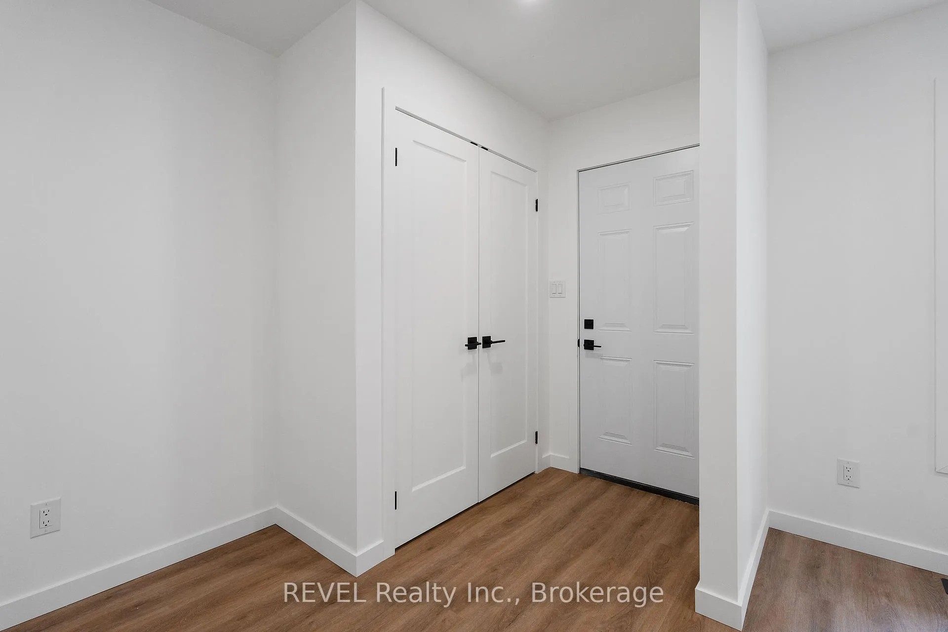 Photo 7 of Unit 2, 1372 Haist St, Pelham, Fonthill — HOMEH