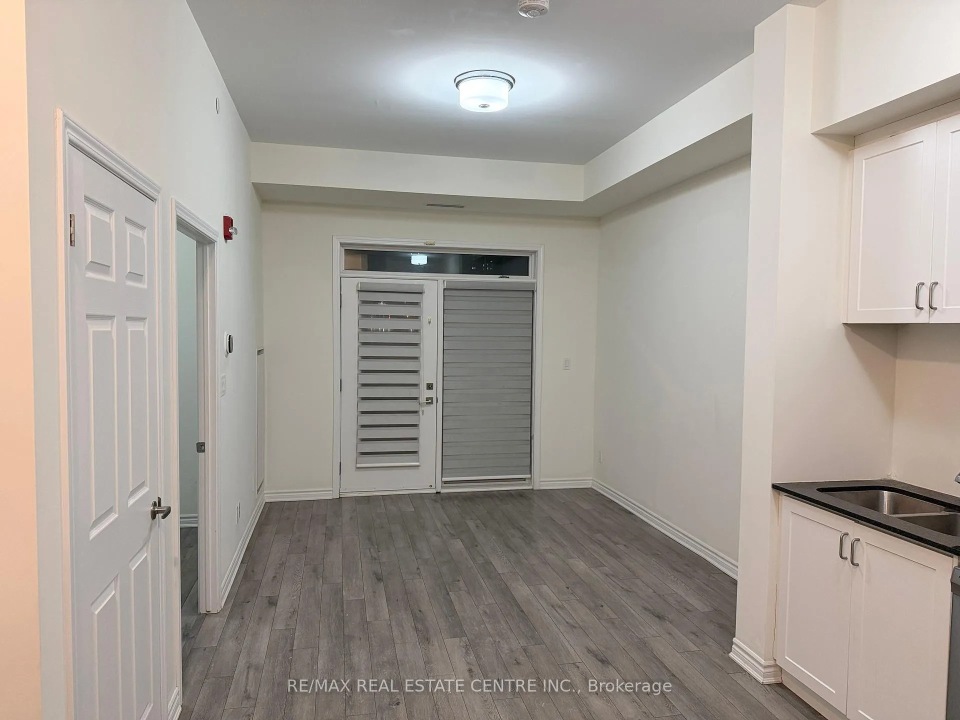 Photo 6 of Unit 108, 200 Lagerfeld Drive, Brampton, Brampton North — HOMEH