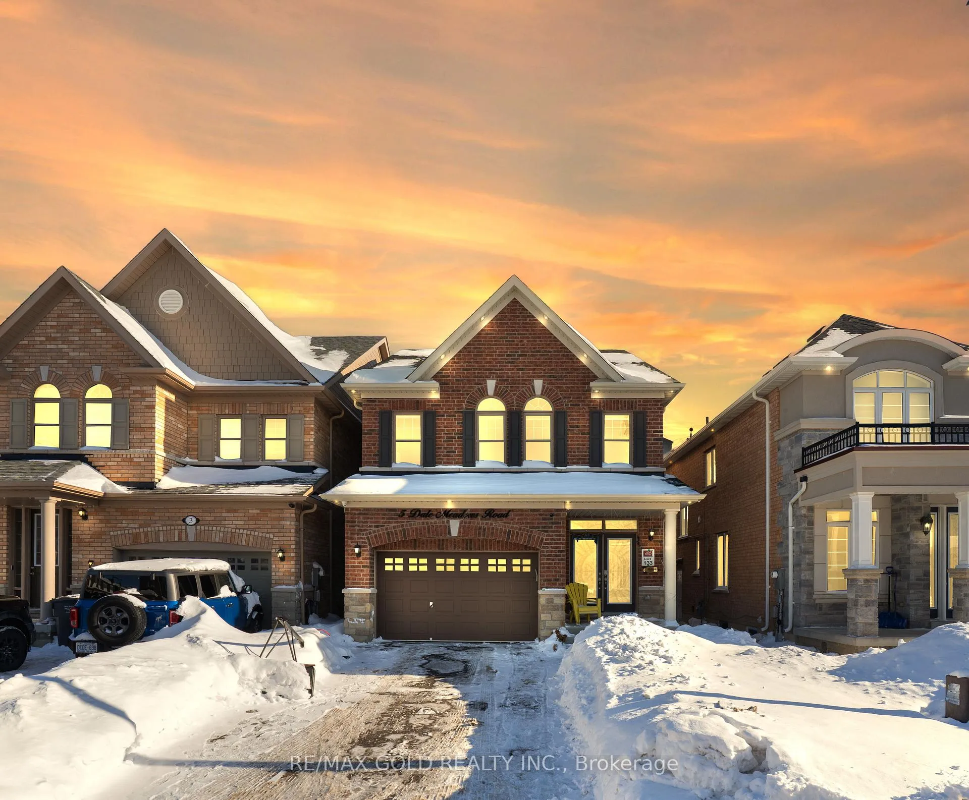 Photo 1 of 5 Dale Meadows Road, Brampton, Northwest Brampton — HOMEH