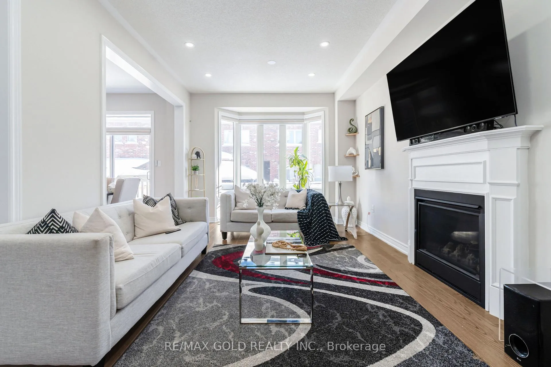 Photo 15 of 5 Dale Meadows Road, Brampton, Northwest Brampton — HOMEH