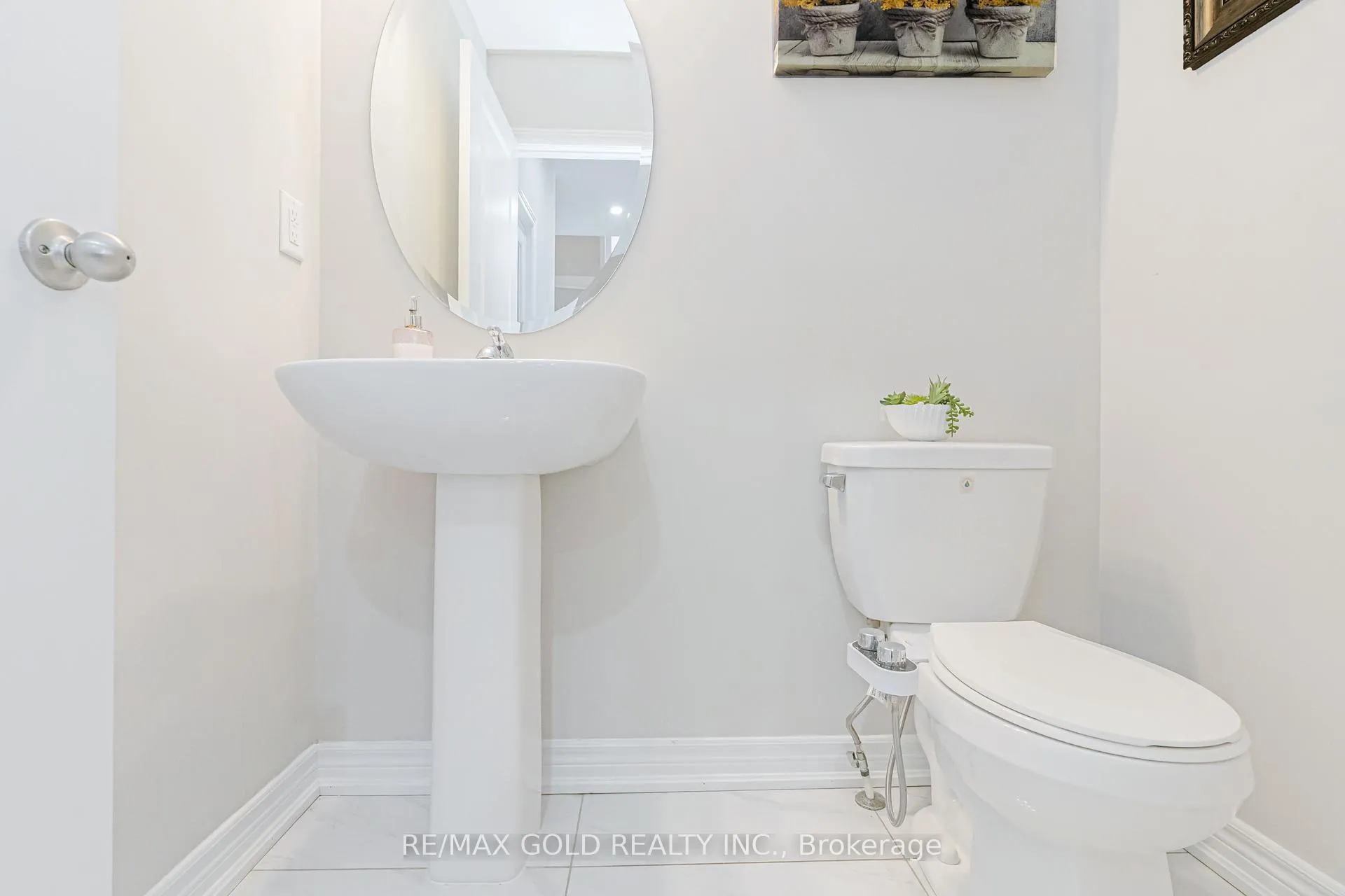 Photo 17 of 5 Dale Meadows Road, Brampton, Northwest Brampton — HOMEH