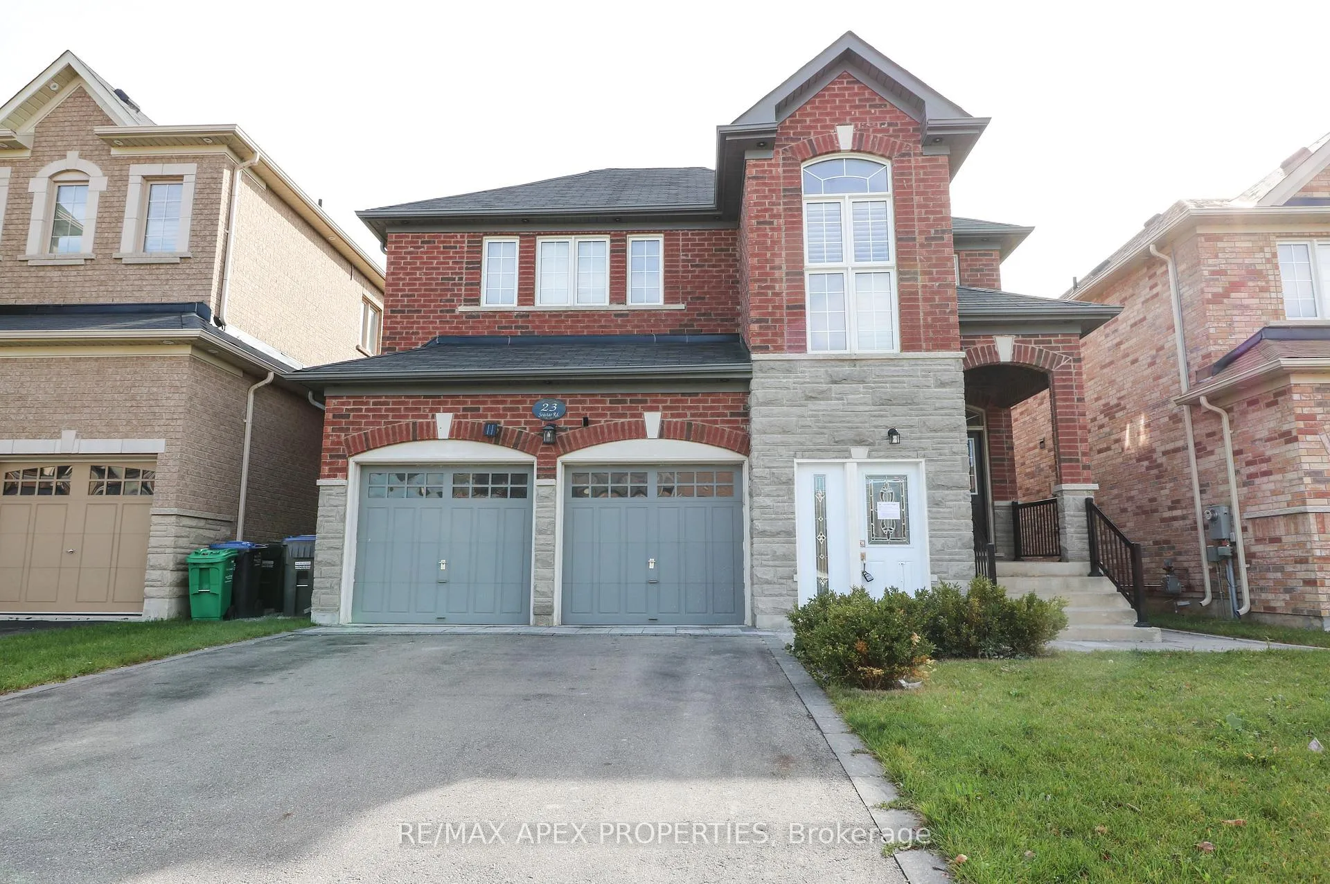 Front of 23 Seastar (Upper) Road