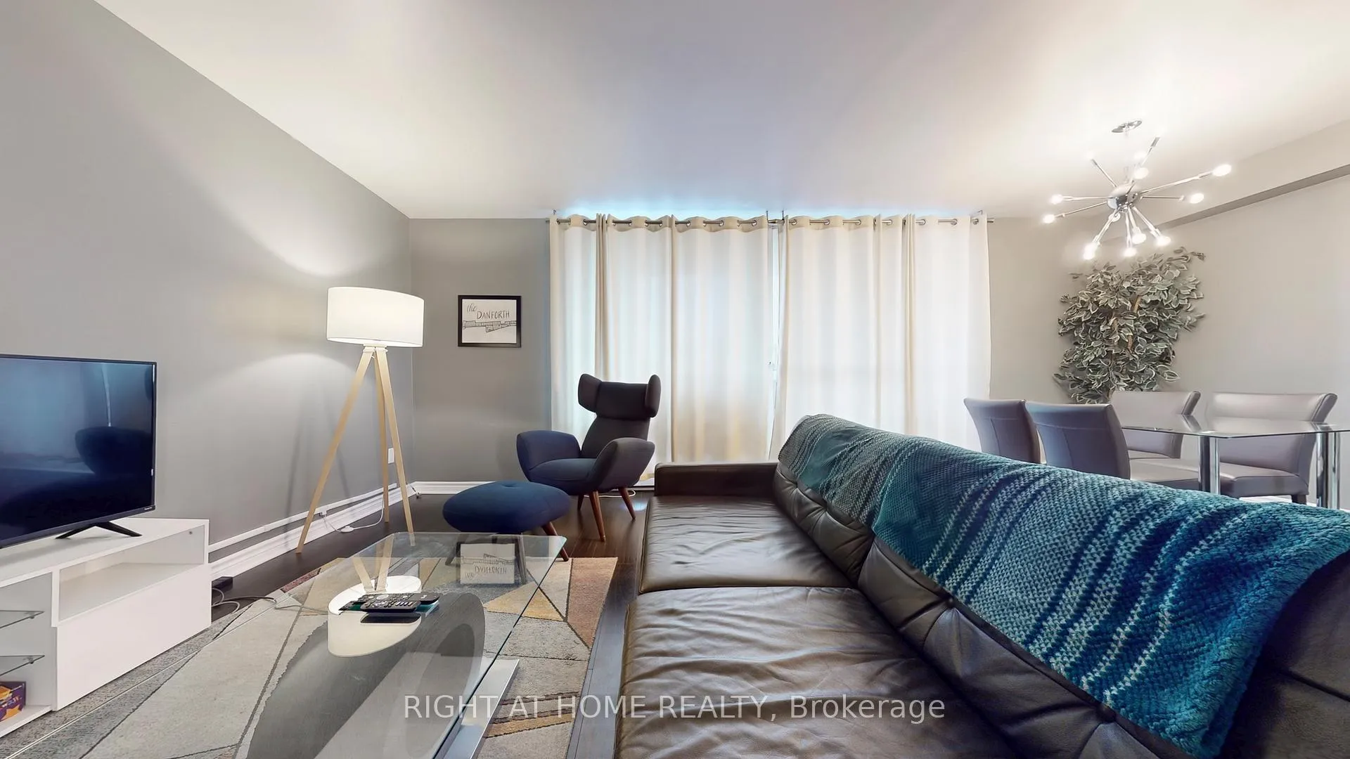 Photo 5 of Unit 219, 5 Massey Square, Toronto, Crescent Town — HOMEH
