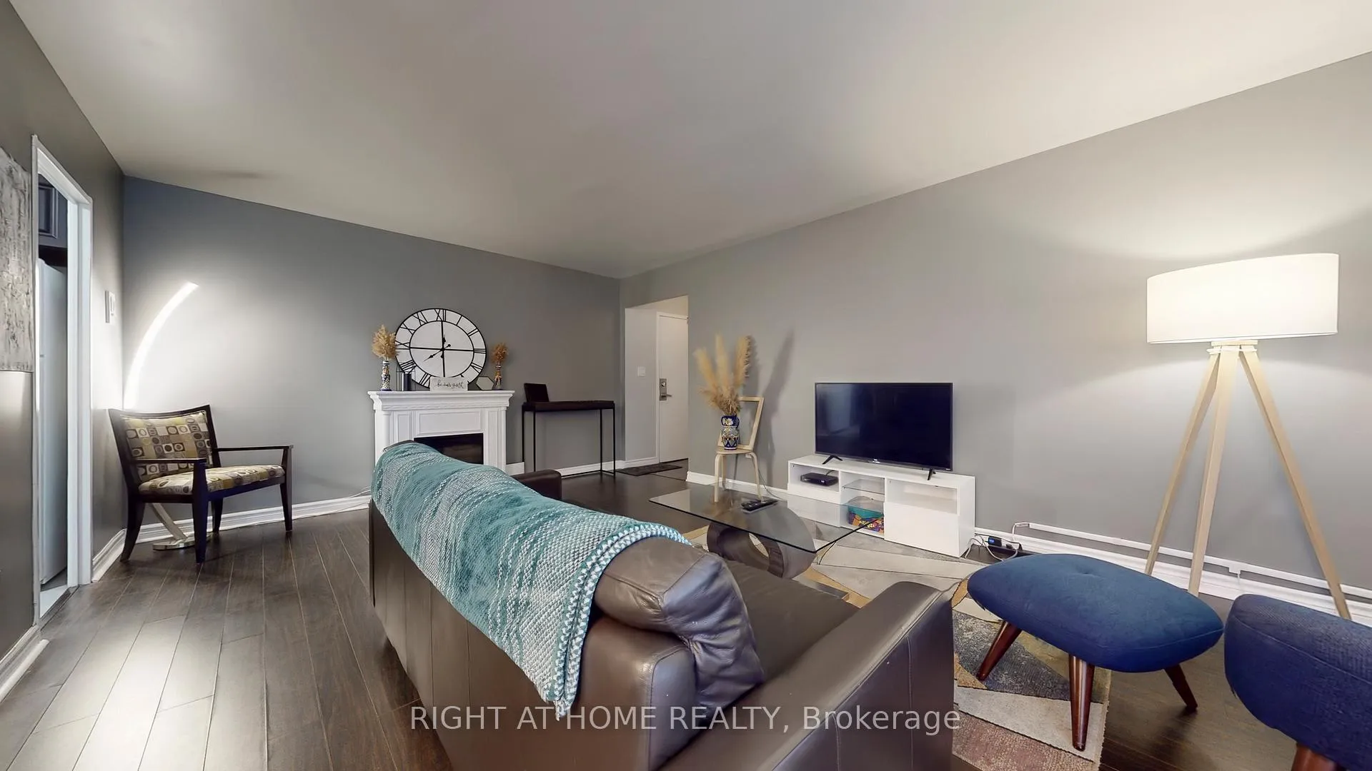 Photo 6 of Unit 219, 5 Massey Square, Toronto, Crescent Town — HOMEH