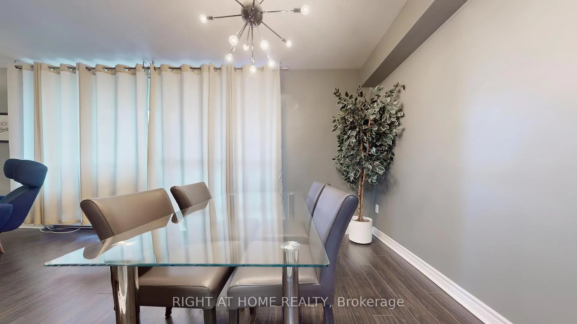Photo 9 of Unit 219, 5 Massey Square, Toronto, Crescent Town — HOMEH