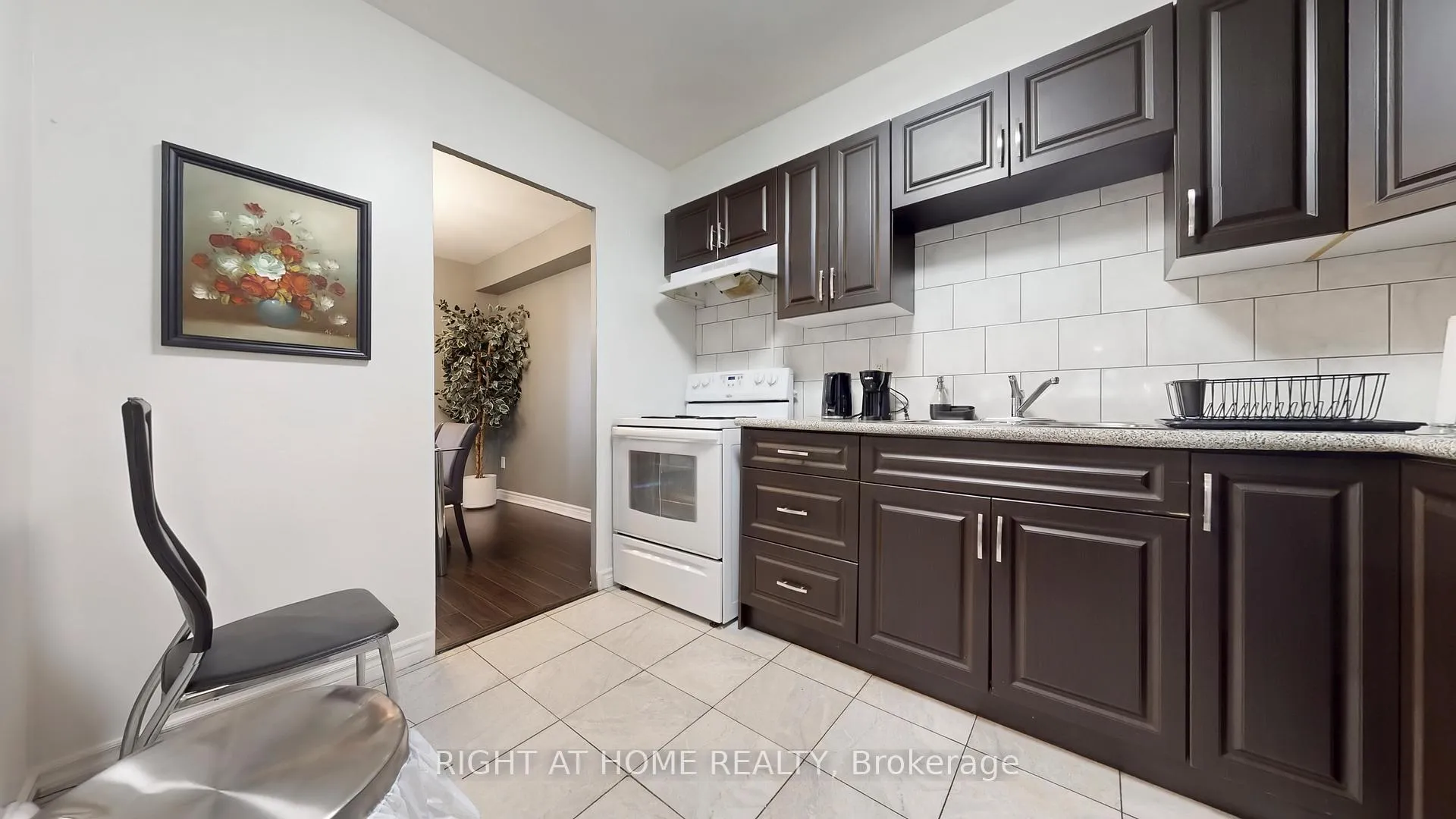 Photo 11 of Unit 219, 5 Massey Square, Toronto, Crescent Town — HOMEH
