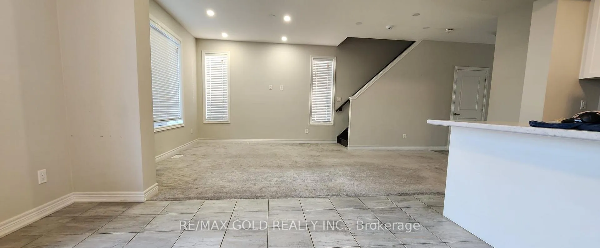 Photo 4 of 25 Noah Common Street, St. Catharines, Oakdale — HOMEH