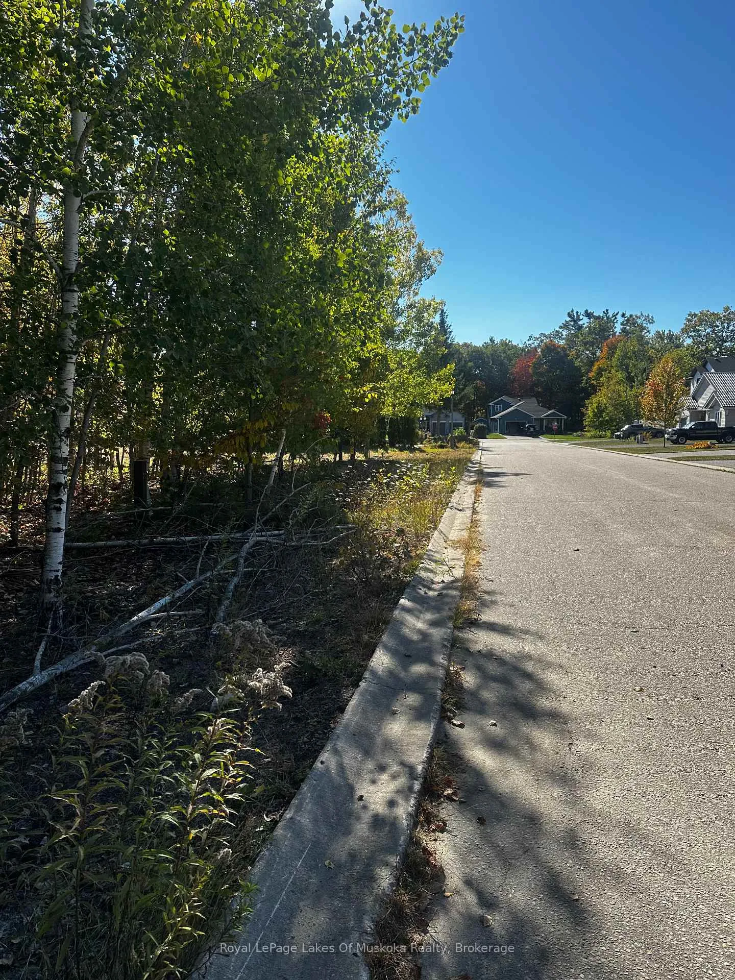 Photo 3 of 23 Freeland Drive, Gravenhurst, Muskoka (S) — HOMEH