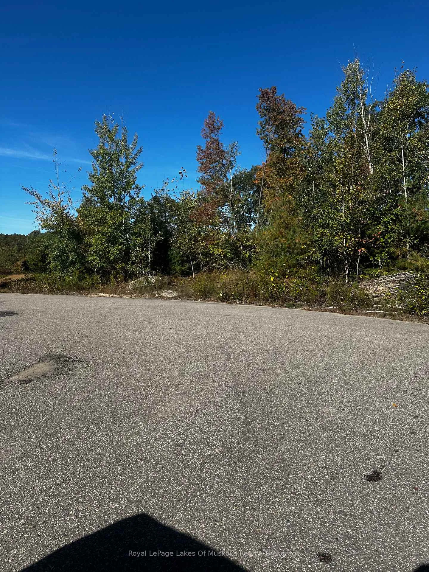 Photo 2 of 23 Freeland Drive, Gravenhurst, Muskoka (S) — HOMEH