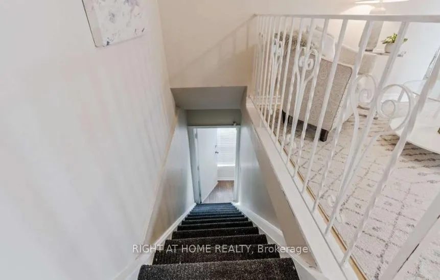 Photo 3 of Unit 301, 27 Hamilton St, Toronto, South Riverdale — HOMEH