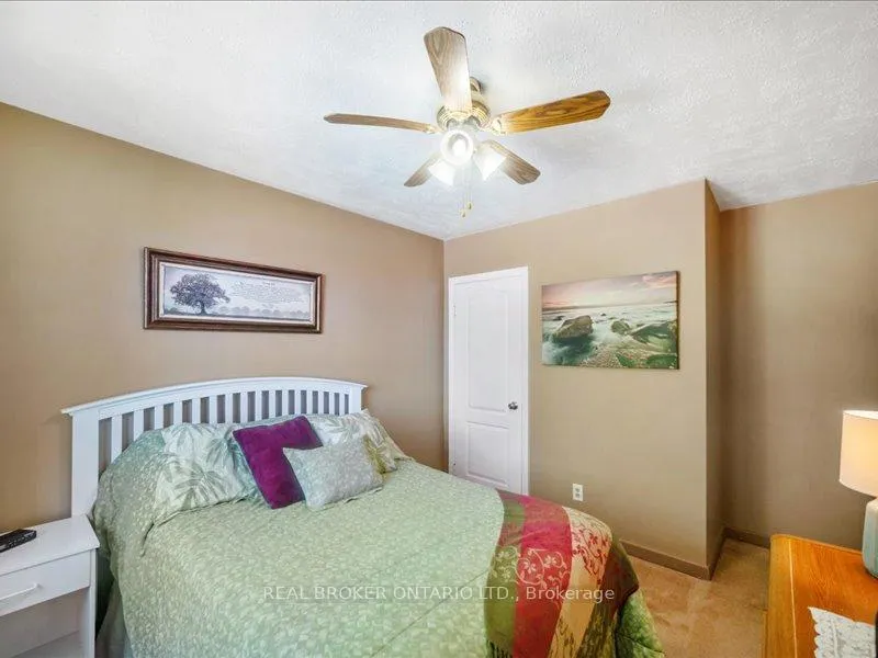 Photo 12 of 931 Bayview Avenue, Whitby, Downtown Whitby — HOMEH