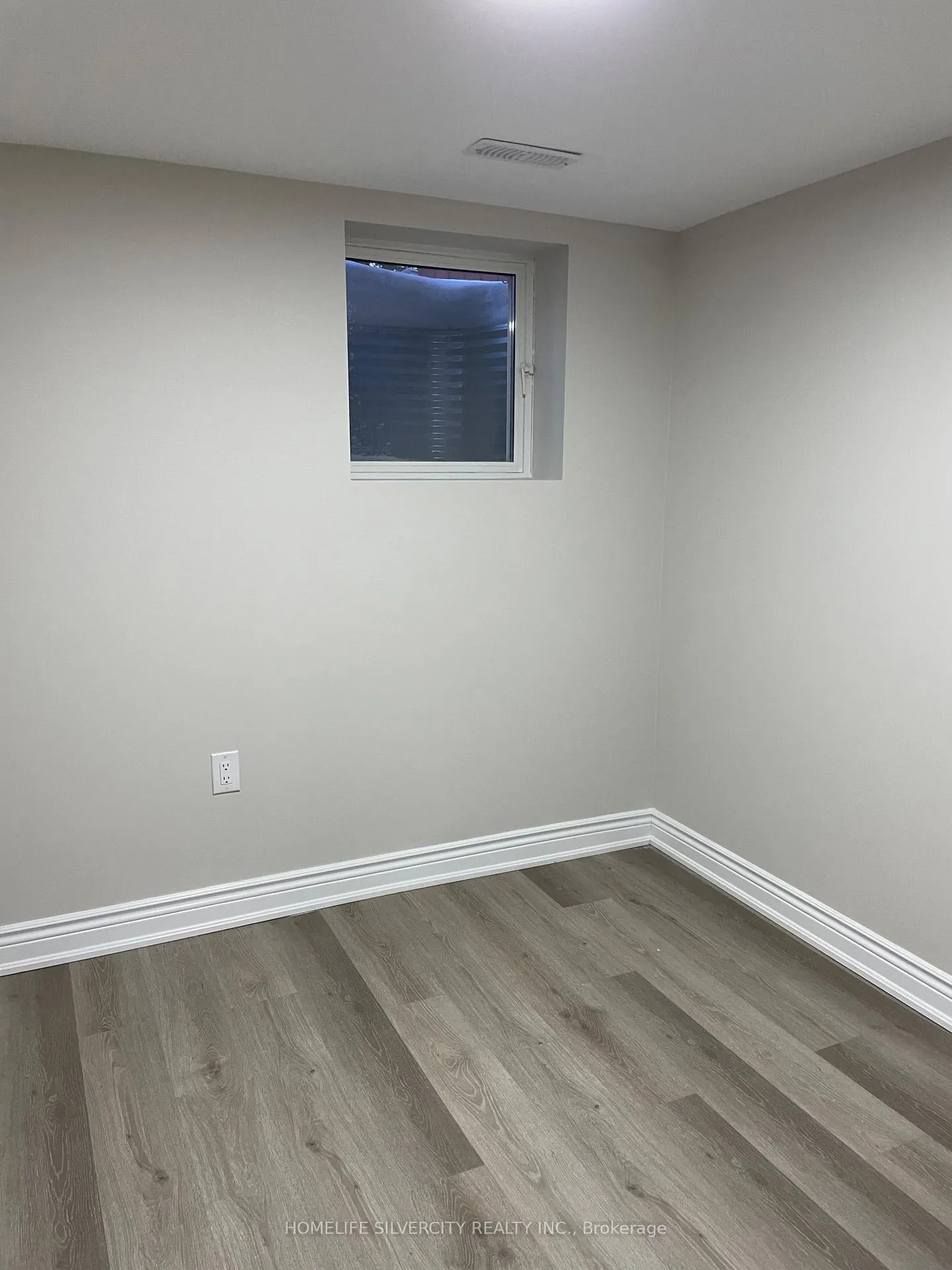 Photo 9 of 7 Mandrain Crescent, Brampton, Bramalea North Industrial — HOMEH