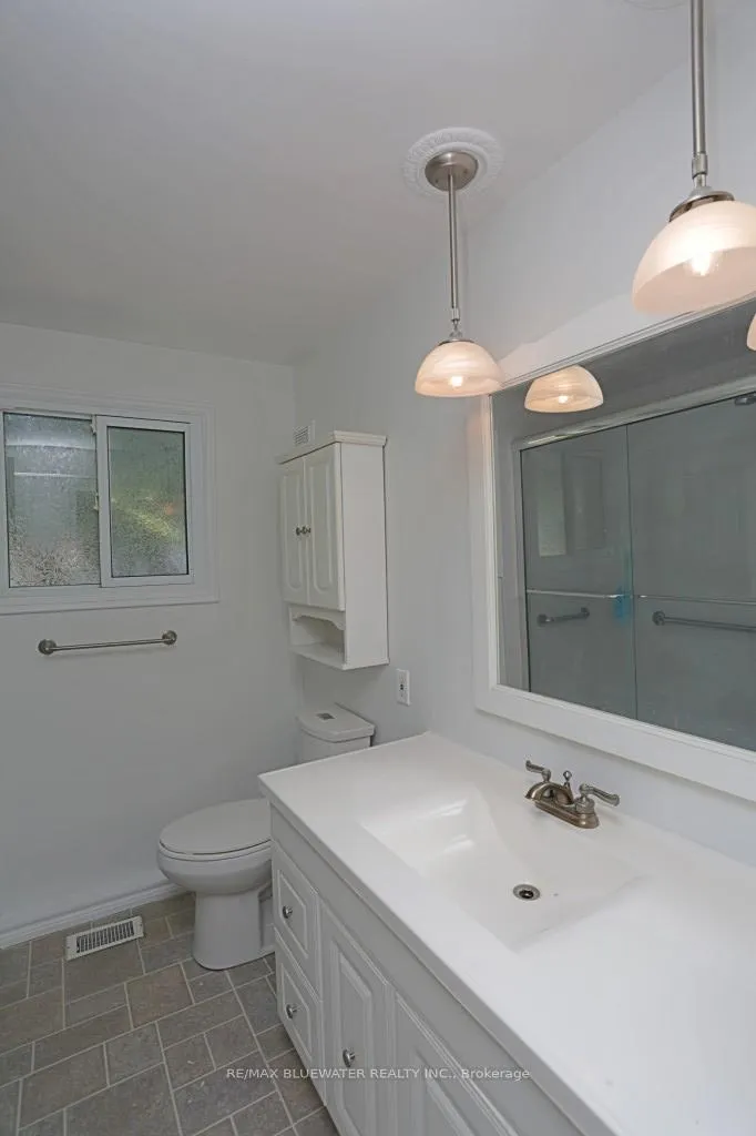 Photo 17 of 25 Maple Grove Court E, South Huron, Stephen — HOMEH