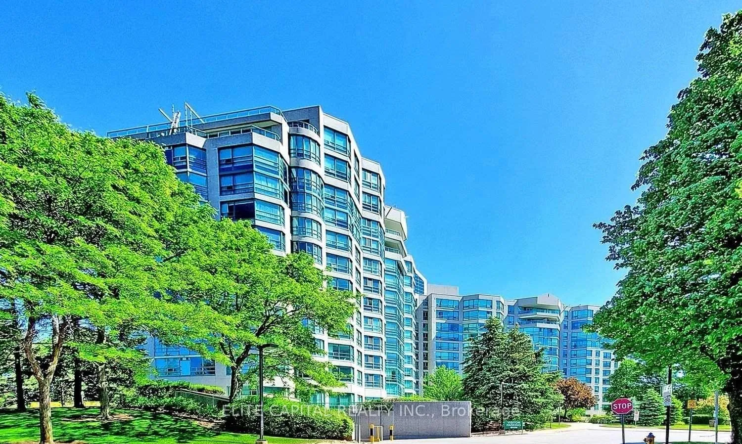 Photo 2 of Unit 1003, 7905 Bayview Avenue, Markham, Aileen-Willowbrook — HOMEH
