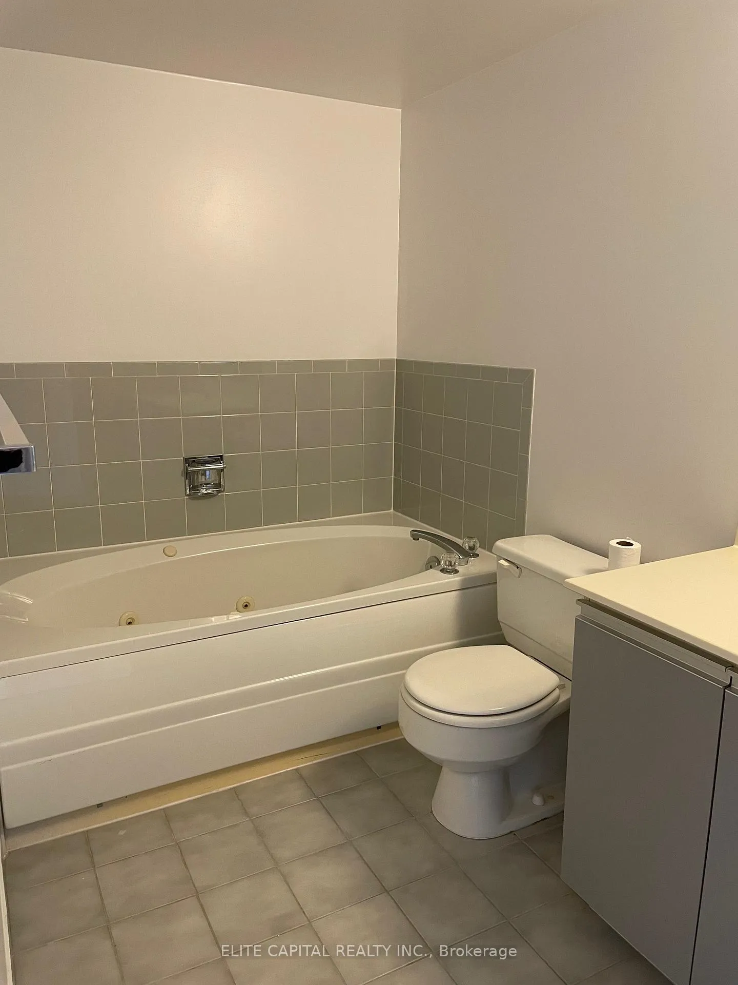 Photo 23 of Unit 1003, 7905 Bayview Avenue, Markham, Aileen-Willowbrook — HOMEH