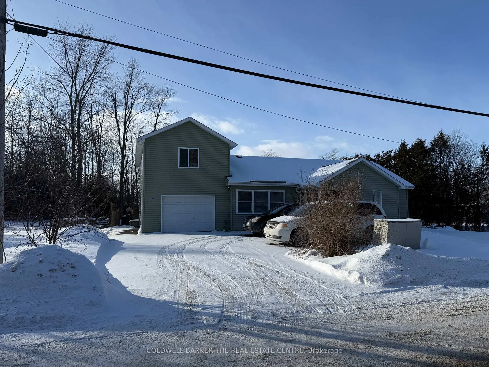 Photo 2 of Unit Upper, 27182A Civic Centre Road, Georgina, Historic Lakeshore Communities — HOMEH