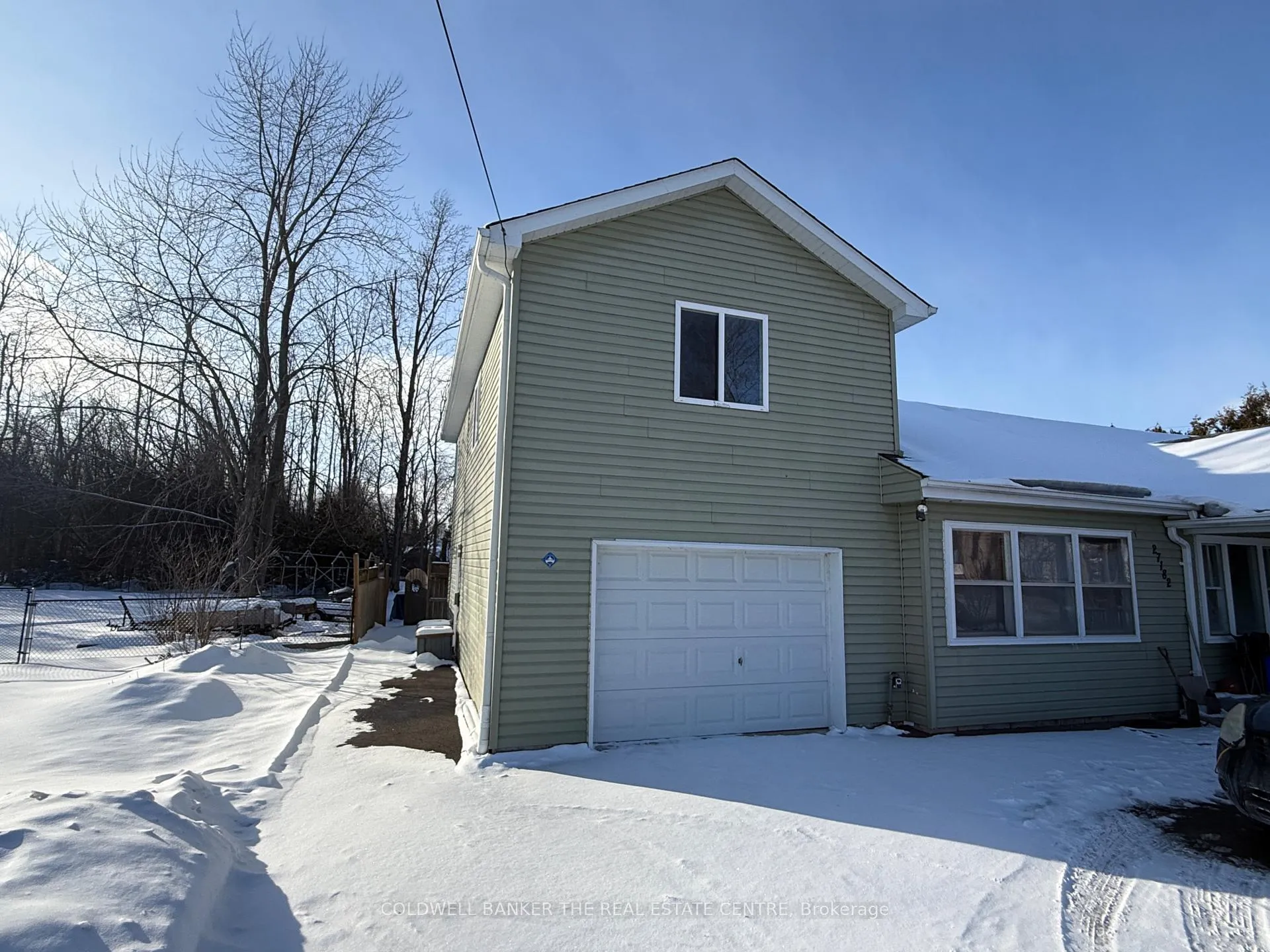 Photo 3 of Unit Upper, 27182A Civic Centre Road, Georgina, Historic Lakeshore Communities — HOMEH
