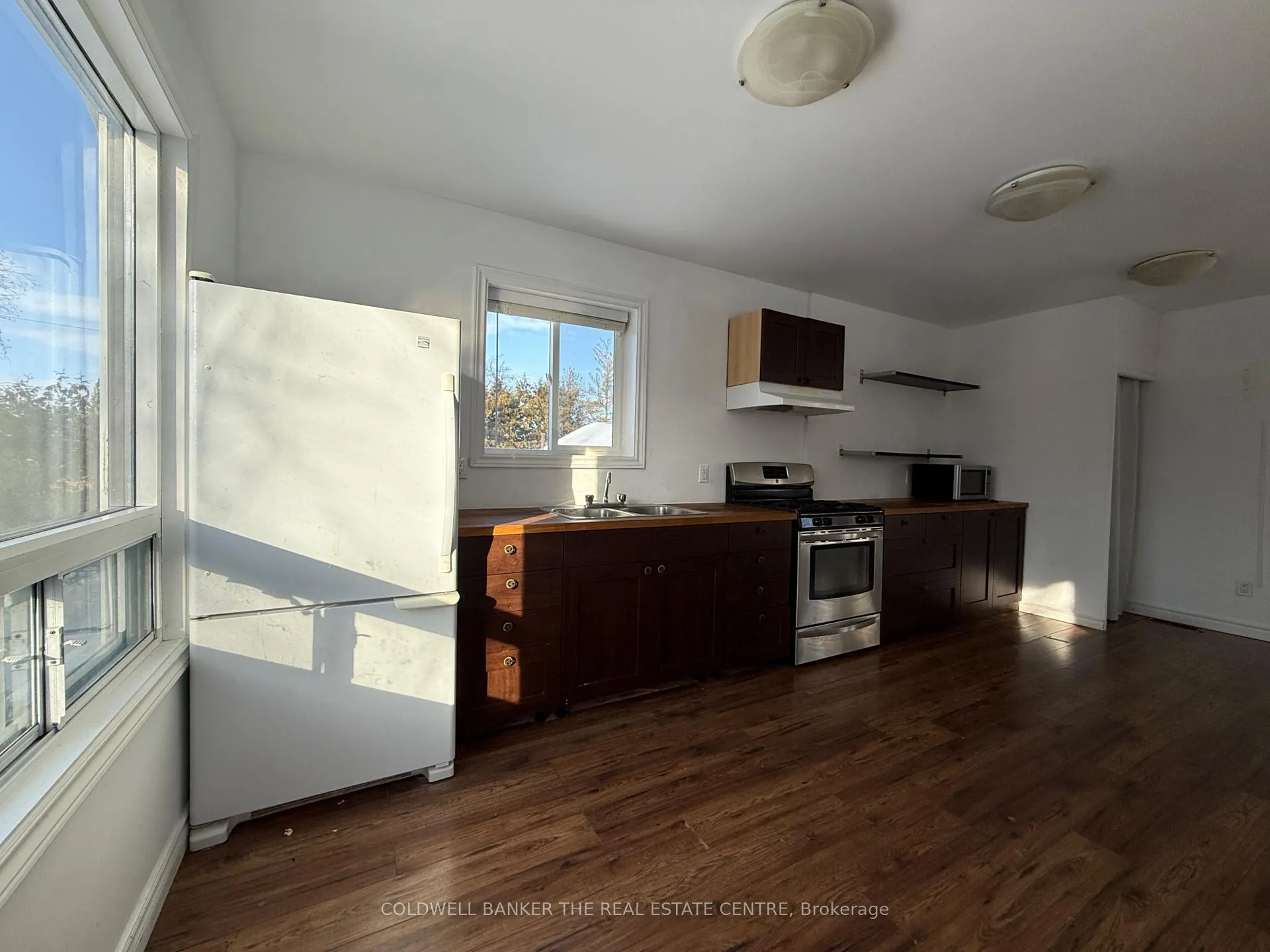 Photo 9 of Unit Upper, 27182A Civic Centre Road, Georgina, Historic Lakeshore Communities — HOMEH