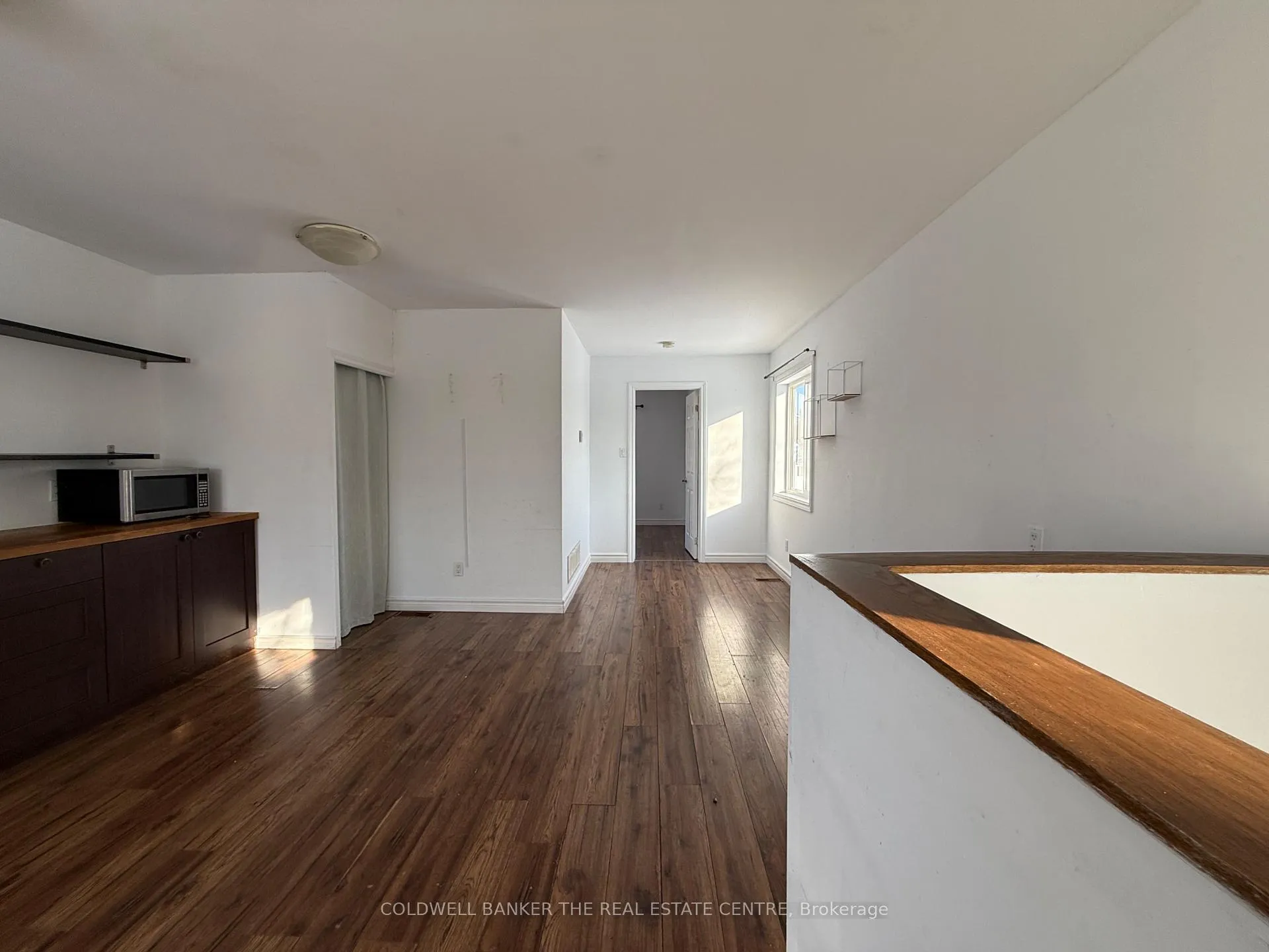 Photo 11 of Unit Upper, 27182A Civic Centre Road, Georgina, Historic Lakeshore Communities — HOMEH