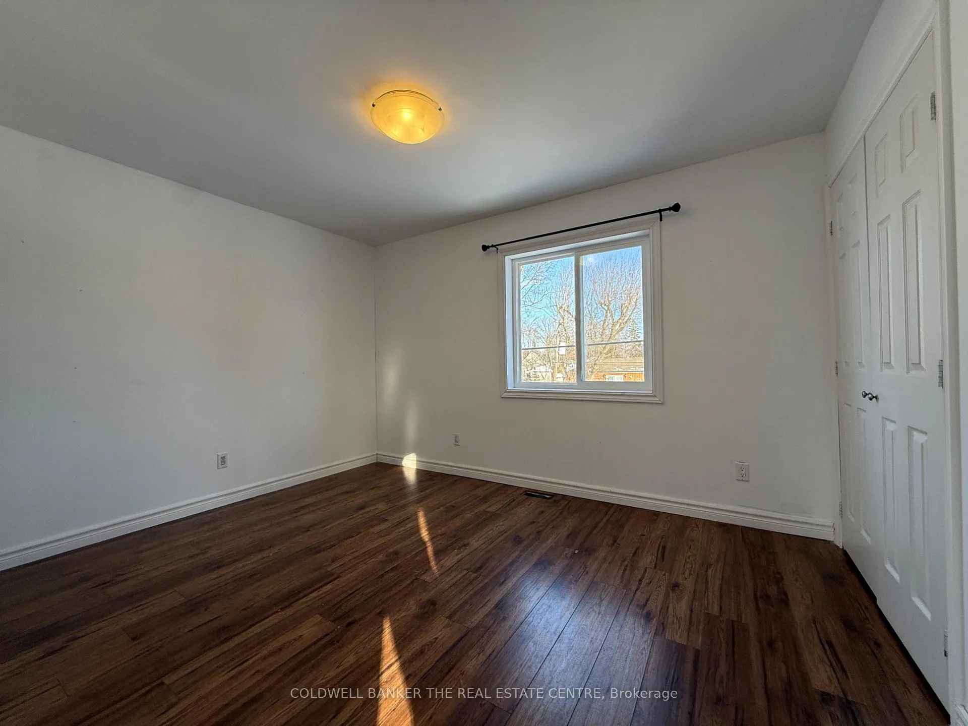 Photo 12 of Unit Upper, 27182A Civic Centre Road, Georgina, Historic Lakeshore Communities — HOMEH