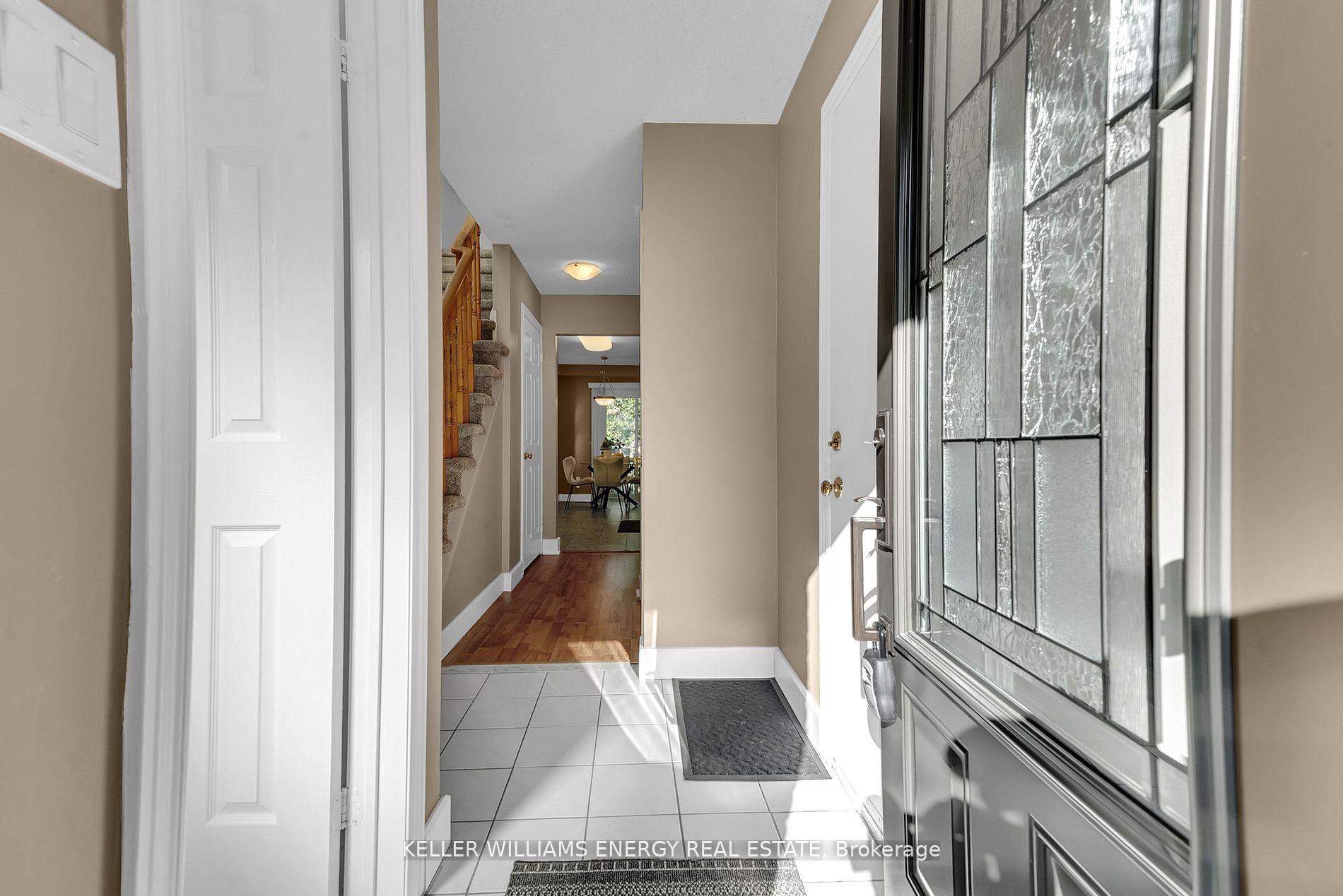 Photo 5 of 37 Poolton Crescent, Clarington, Courtice — HOMEH