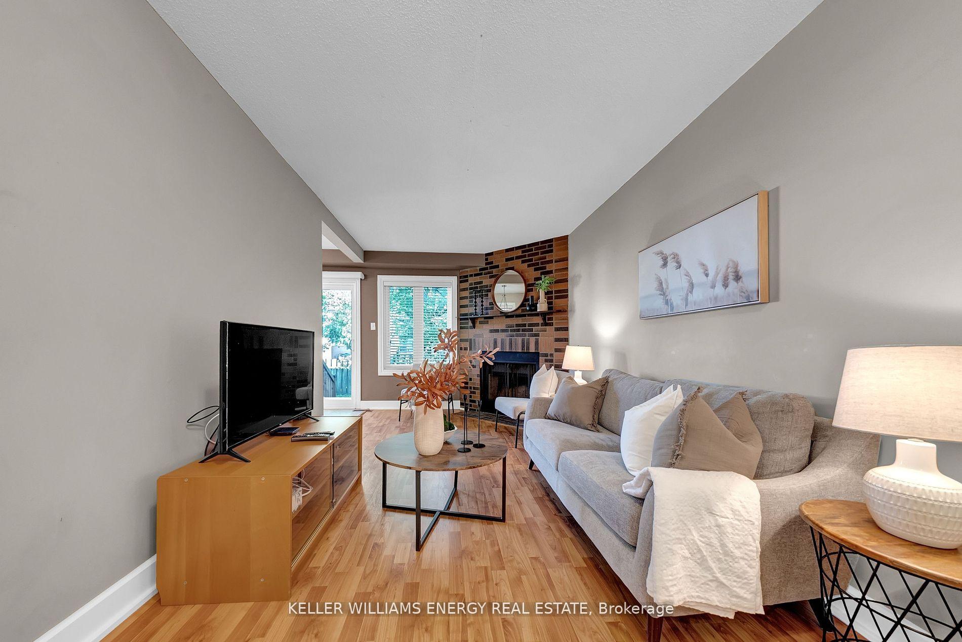 Photo 10 of 37 Poolton Crescent, Clarington, Courtice — HOMEH