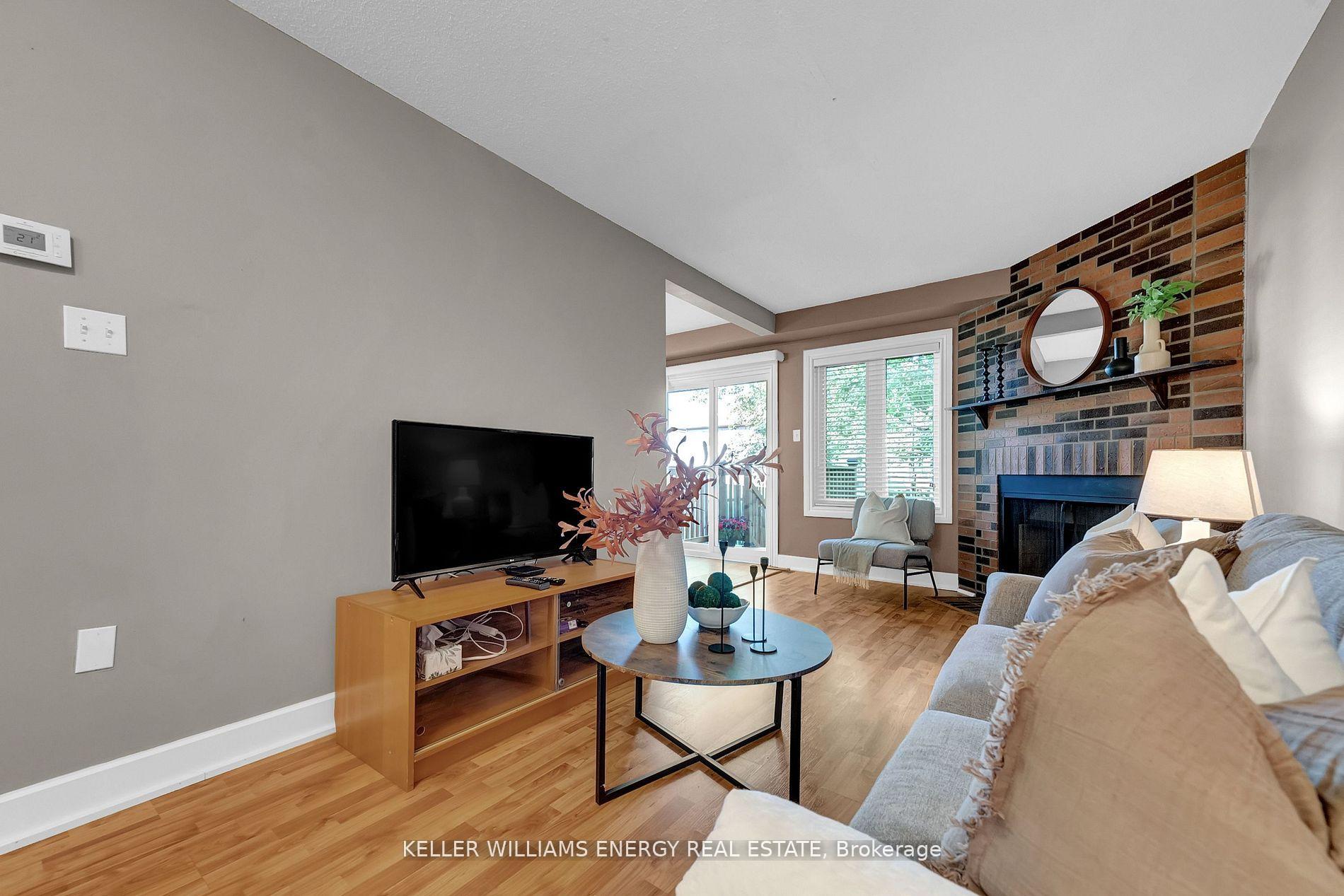 Photo 11 of 37 Poolton Crescent, Clarington, Courtice — HOMEH