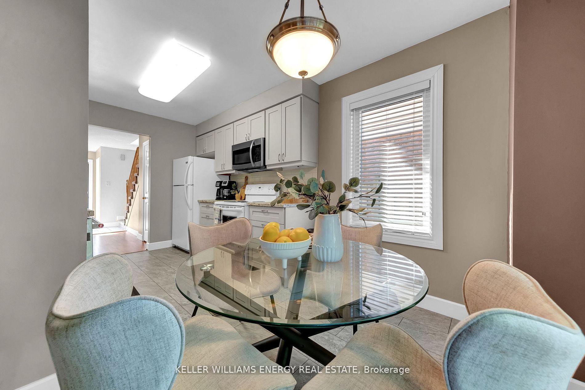 Photo 17 of 37 Poolton Crescent, Clarington, Courtice — HOMEH