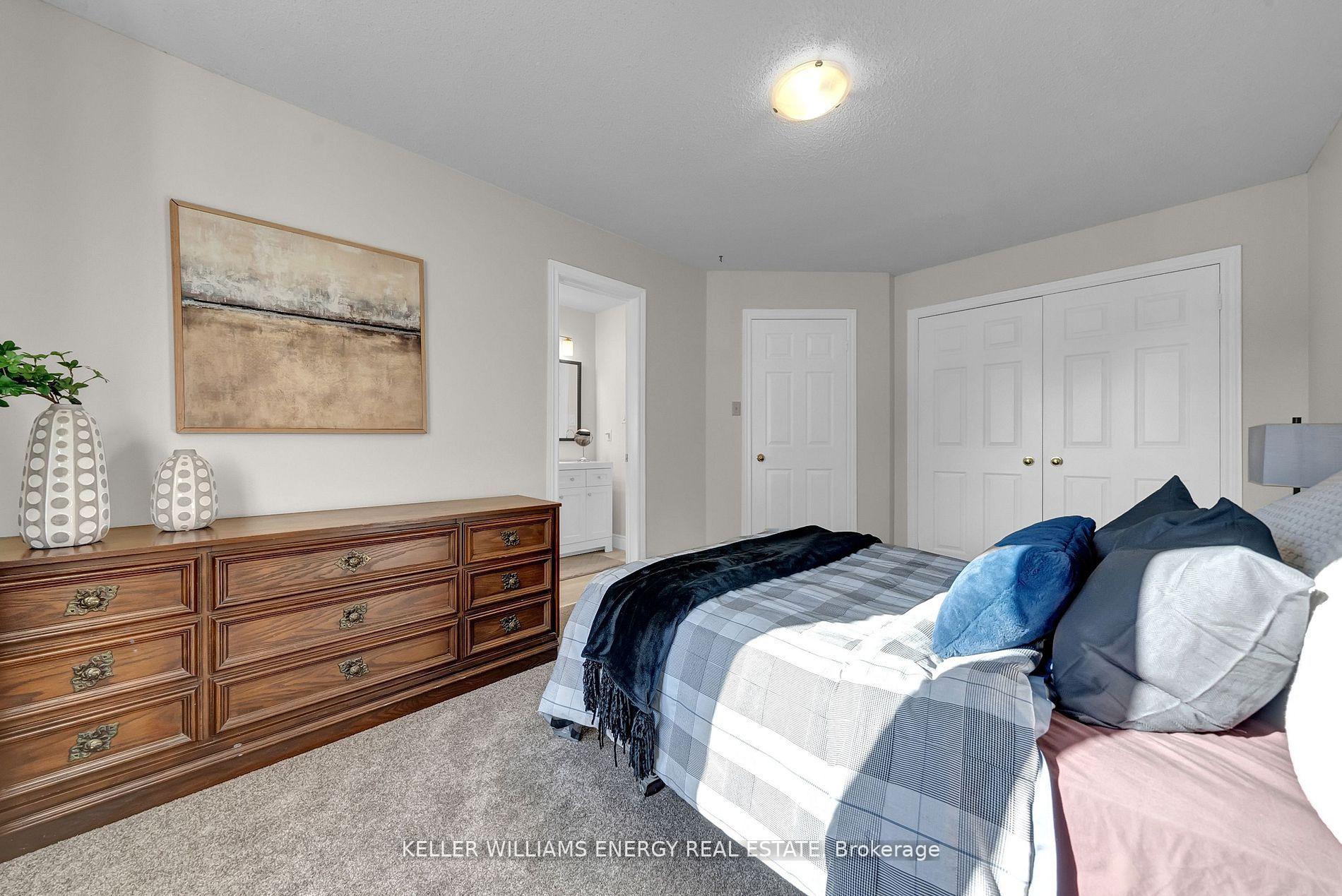 Photo 25 of 37 Poolton Crescent, Clarington, Courtice — HOMEH