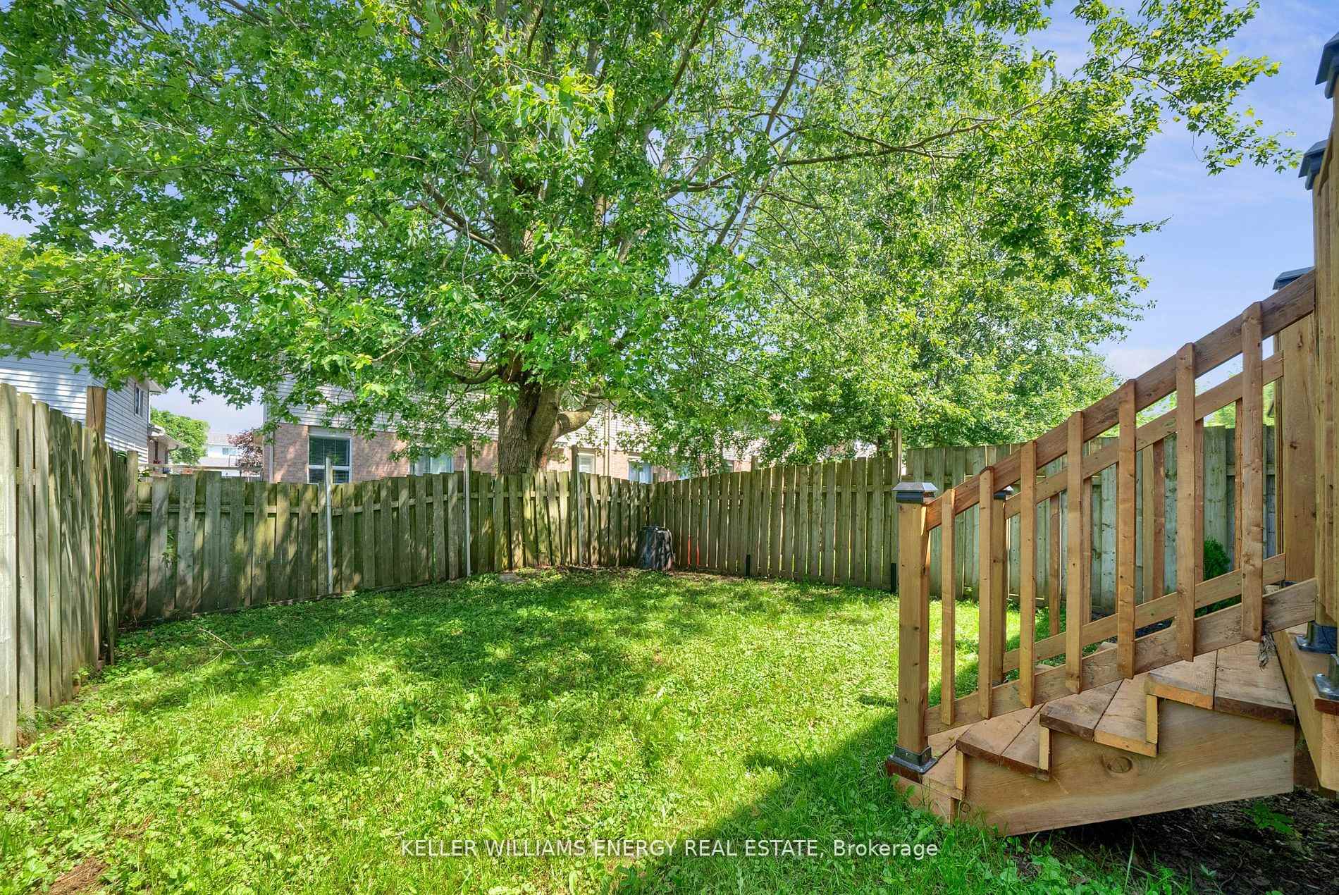Photo 34 of 37 Poolton Crescent, Clarington, Courtice — HOMEH