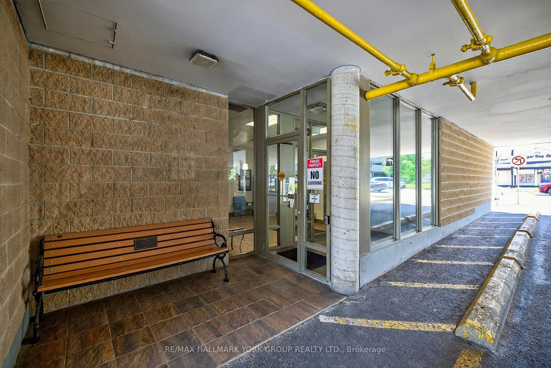 Photo 23 of Unit 210, 160 Wellington Street E, Aurora, Aurora Village — HOMEH