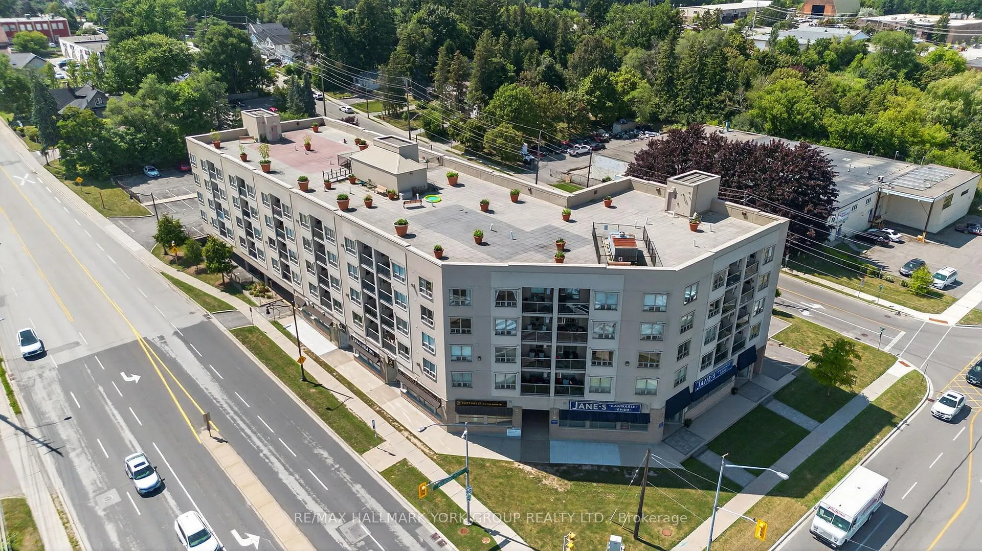 Photo 24 of Unit 210, 160 Wellington Street E, Aurora, Aurora Village — HOMEH