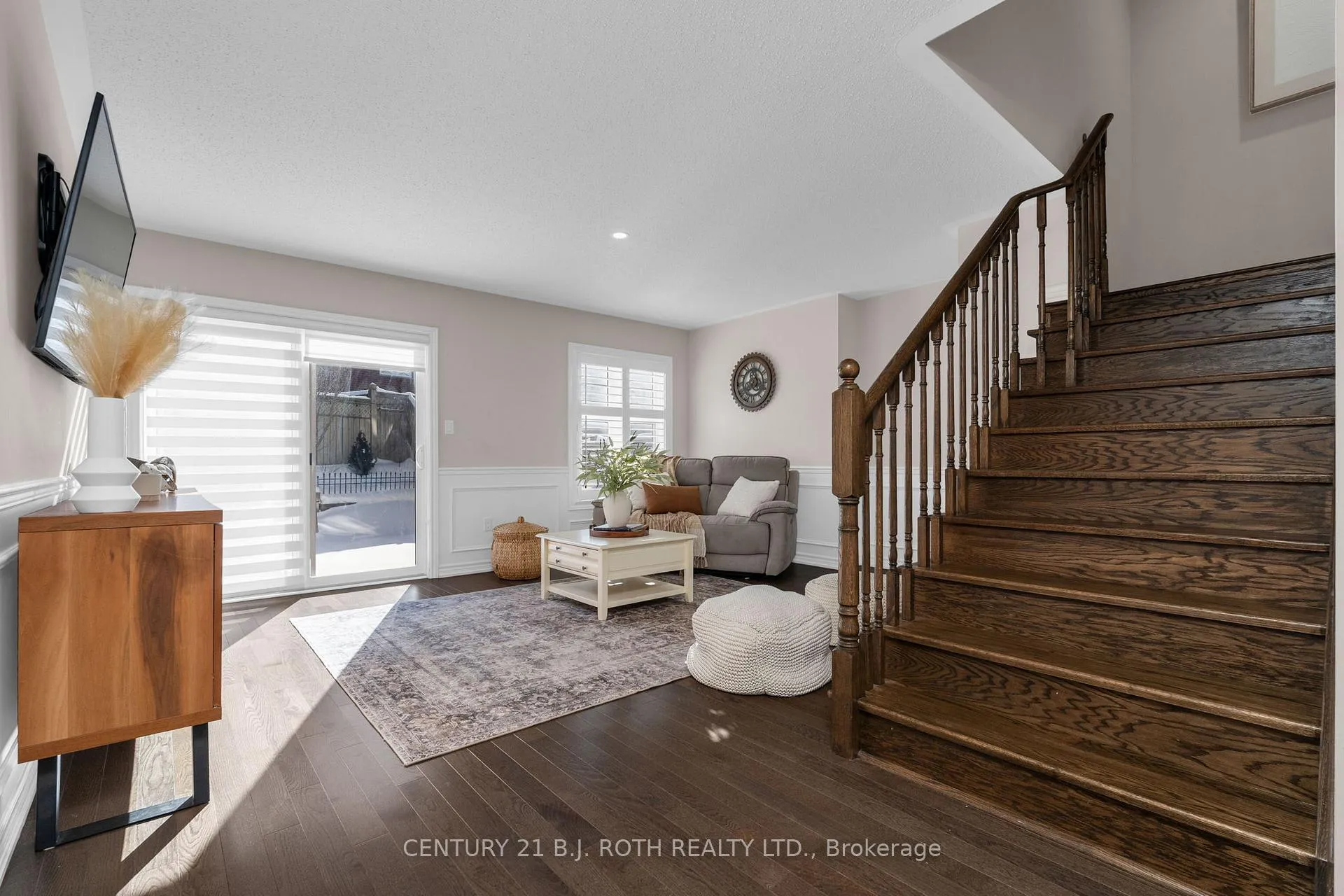 Photo 5 of 33 Westbury Way, Whitby, Brooklin — HOMEH