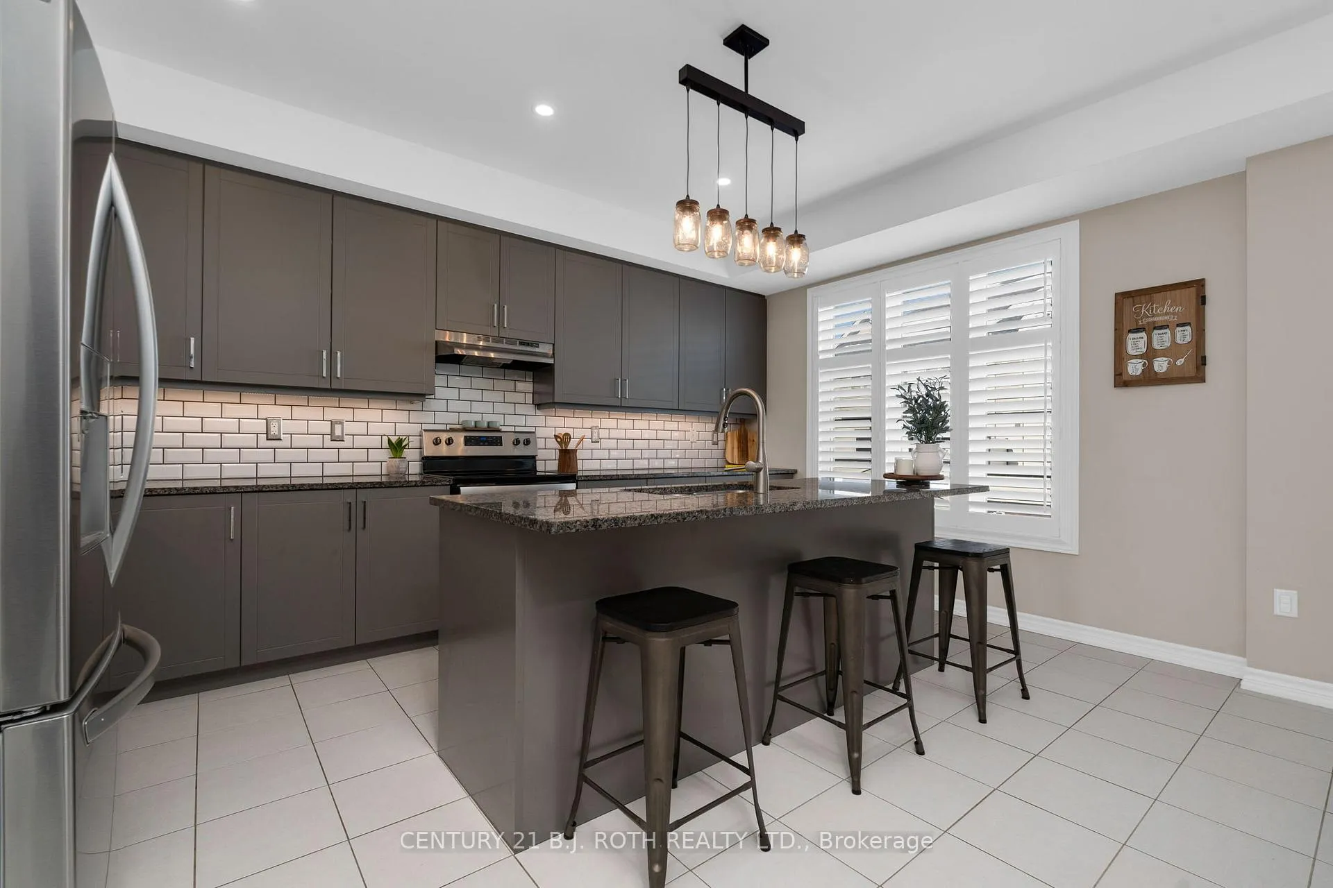 Photo 15 of 33 Westbury Way, Whitby, Brooklin — HOMEH