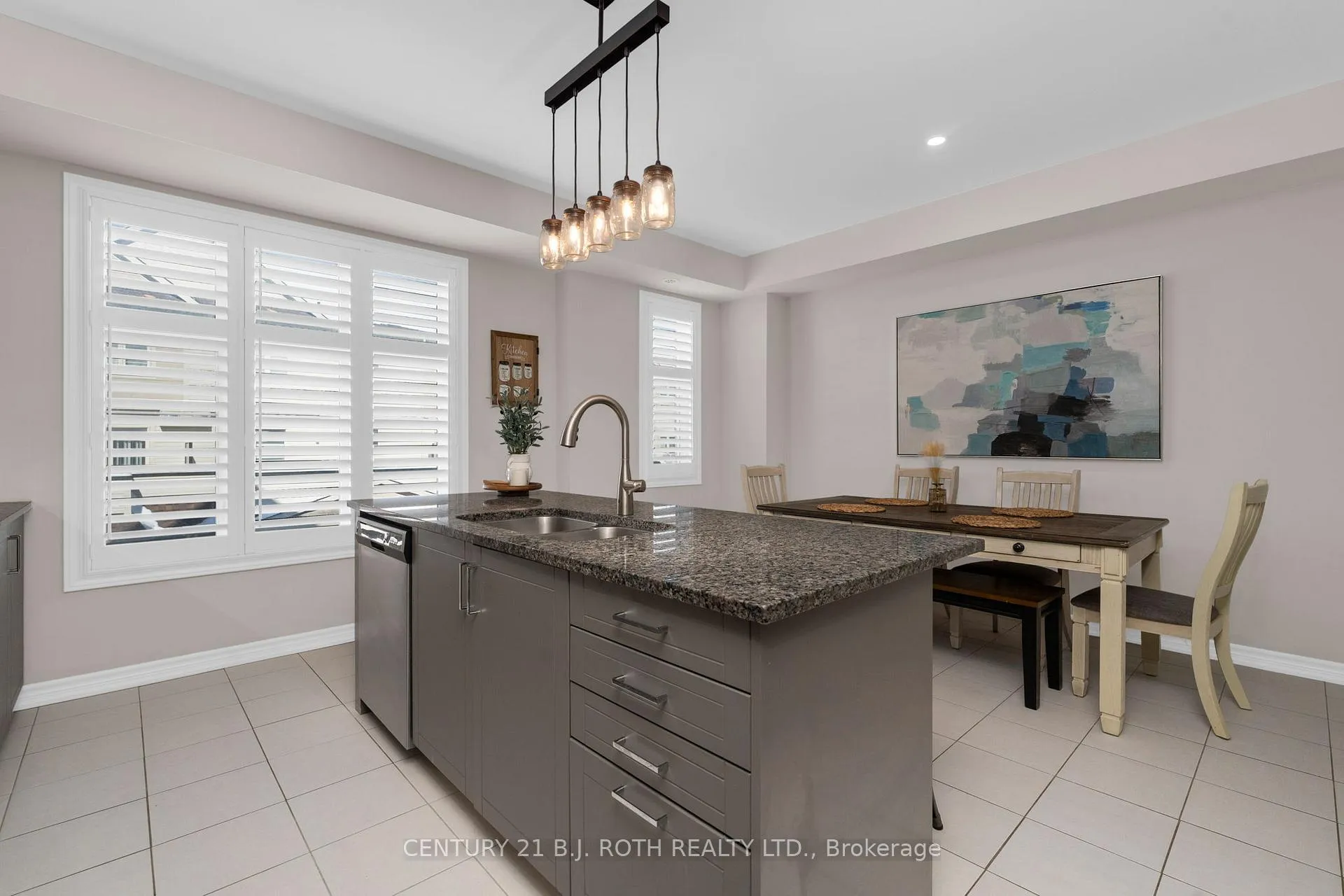 Photo 18 of 33 Westbury Way, Whitby, Brooklin — HOMEH