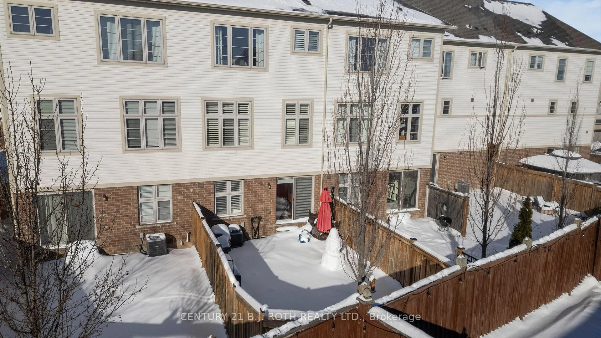Photo 31 of 33 Westbury Way, Whitby, Brooklin — HOMEH