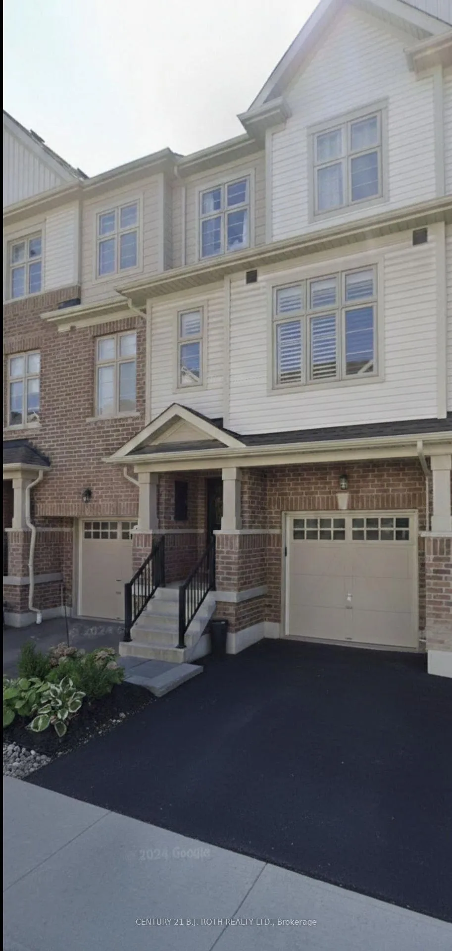 Photo 32 of 33 Westbury Way, Whitby, Brooklin — HOMEH
