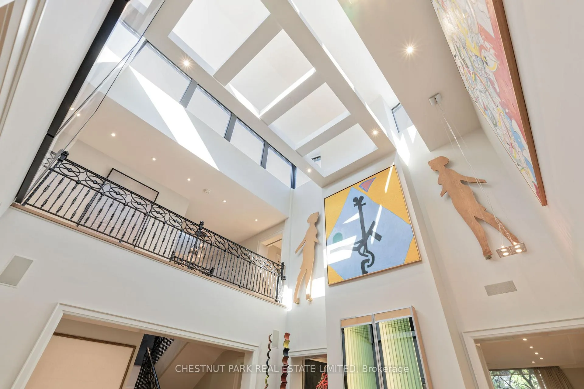 Photo 9 of 84 Oriole Road, Toronto, Yonge-St. Clair — HOMEH