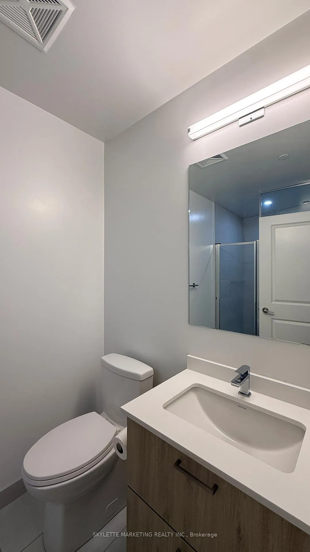 Photo 12 of Unit 604, 30 Upper Mall Way, Vaughan, Brownridge — HOMEH