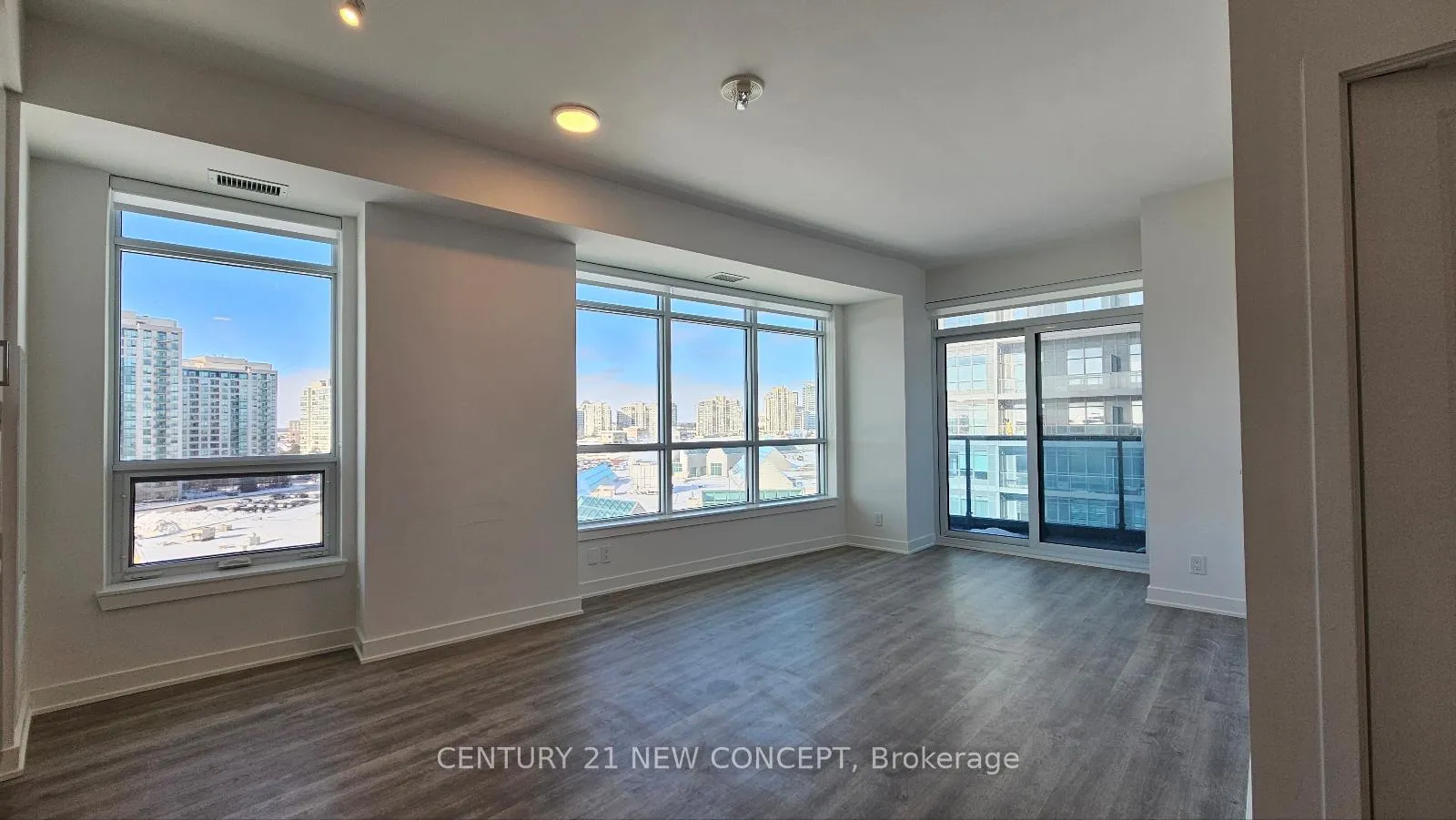 Photo 1 of Unit 618, 30 Upper Mall Way, Vaughan, Brownridge — HOMEH