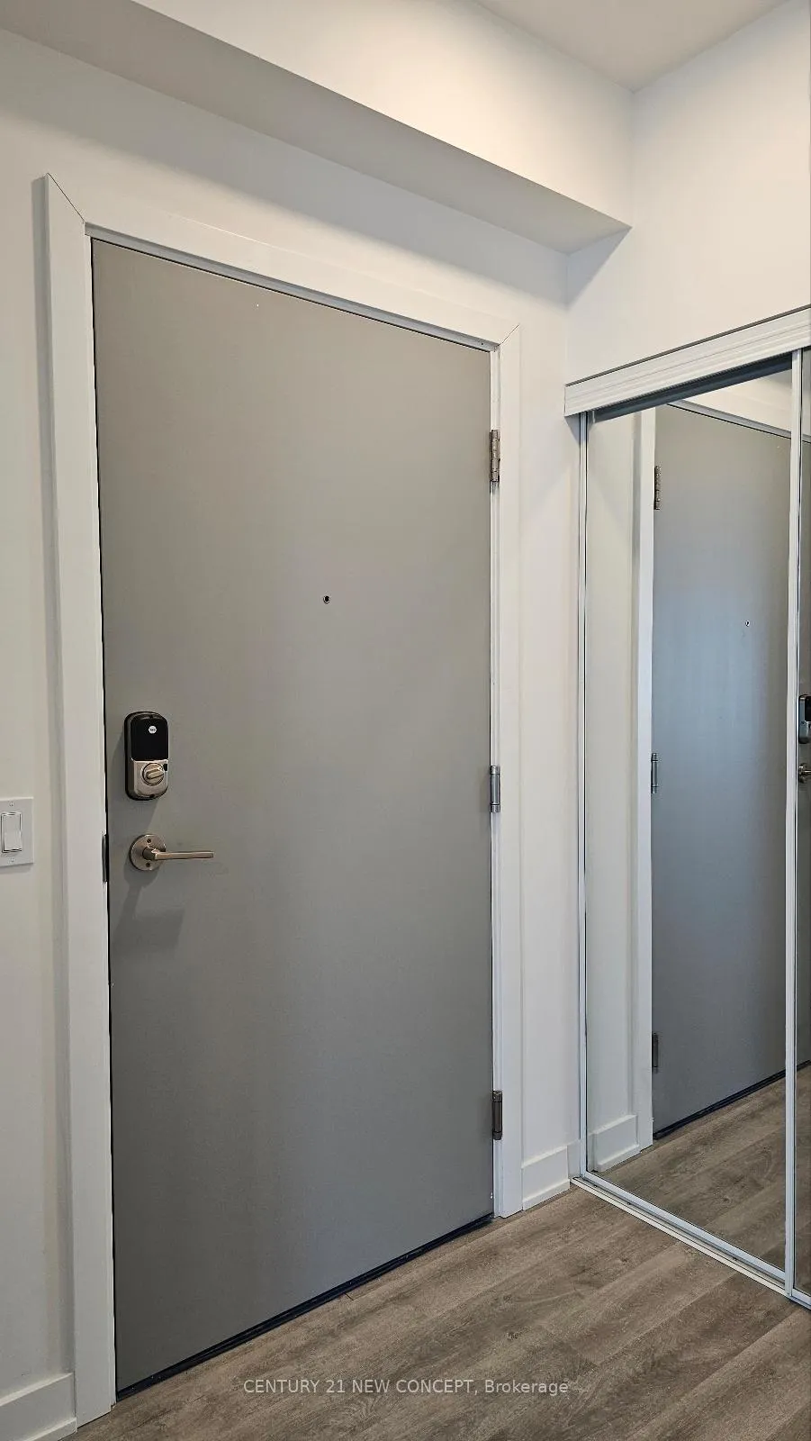 Photo 4 of Unit 618, 30 Upper Mall Way, Vaughan, Brownridge — HOMEH