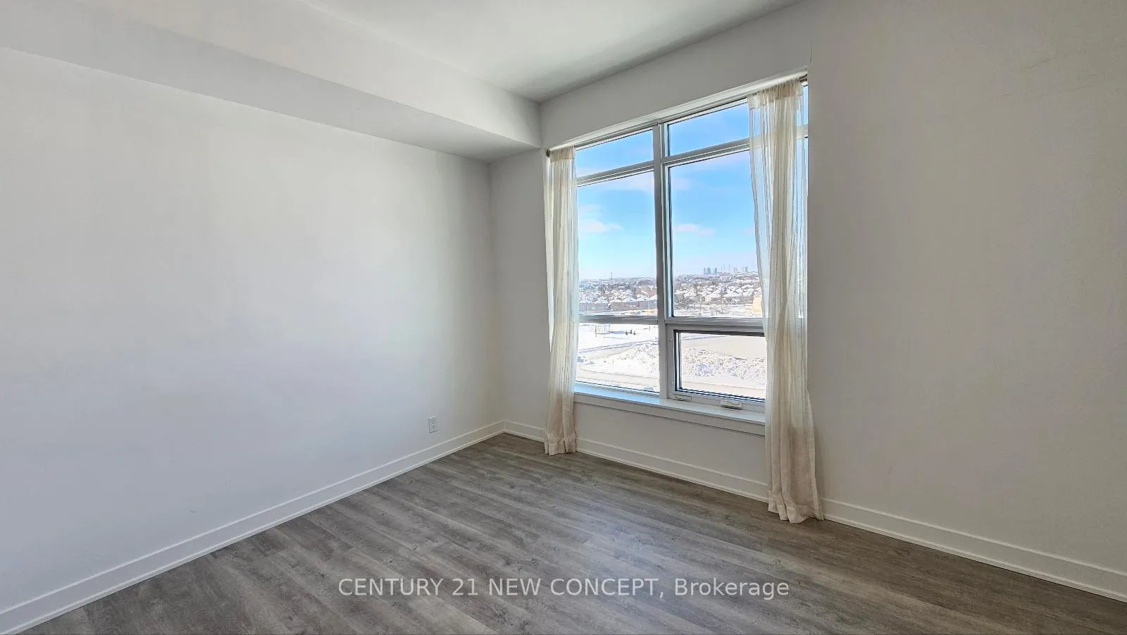 Photo 7 of Unit 618, 30 Upper Mall Way, Vaughan, Brownridge — HOMEH