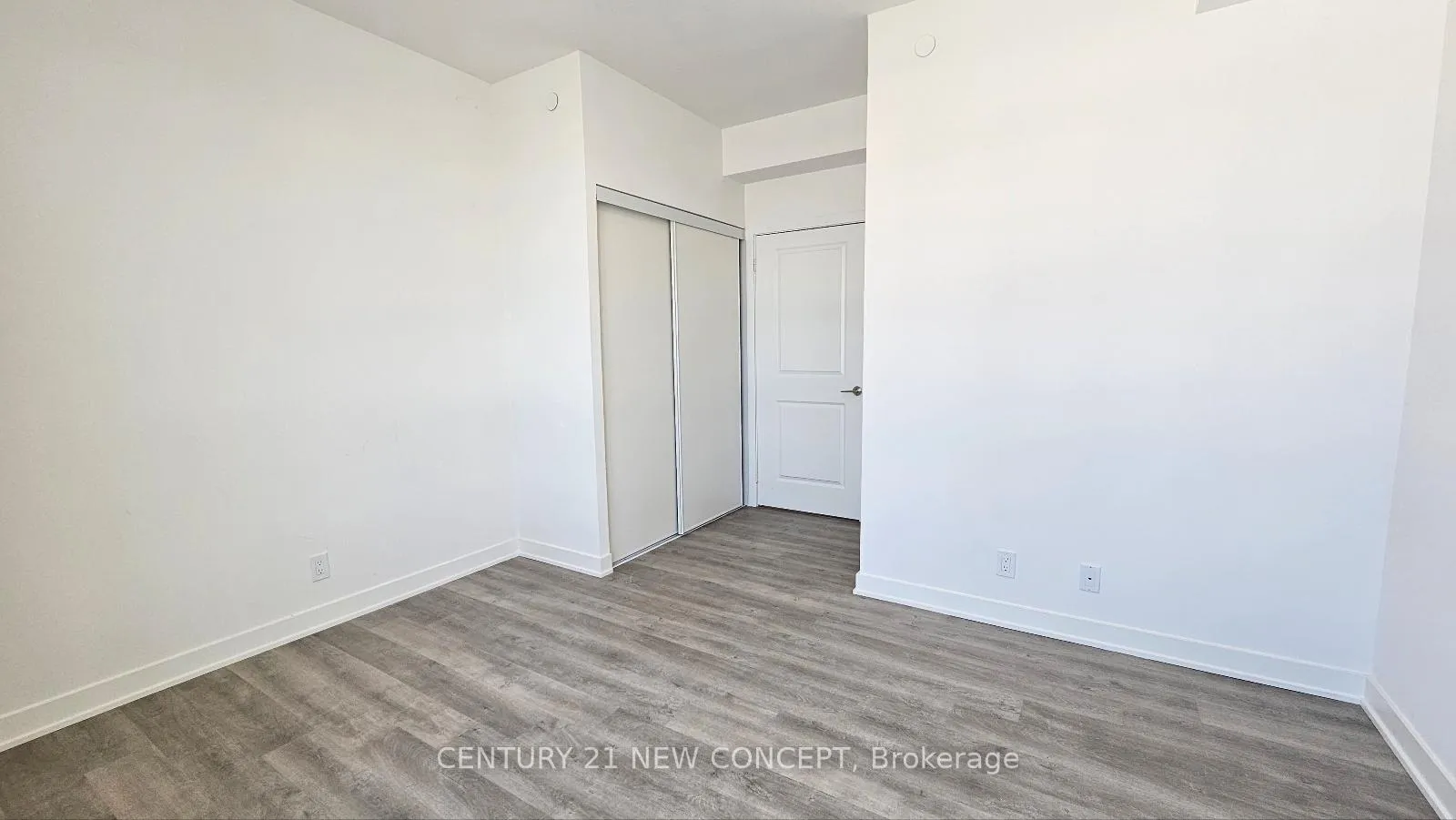 Photo 9 of Unit 618, 30 Upper Mall Way, Vaughan, Brownridge — HOMEH
